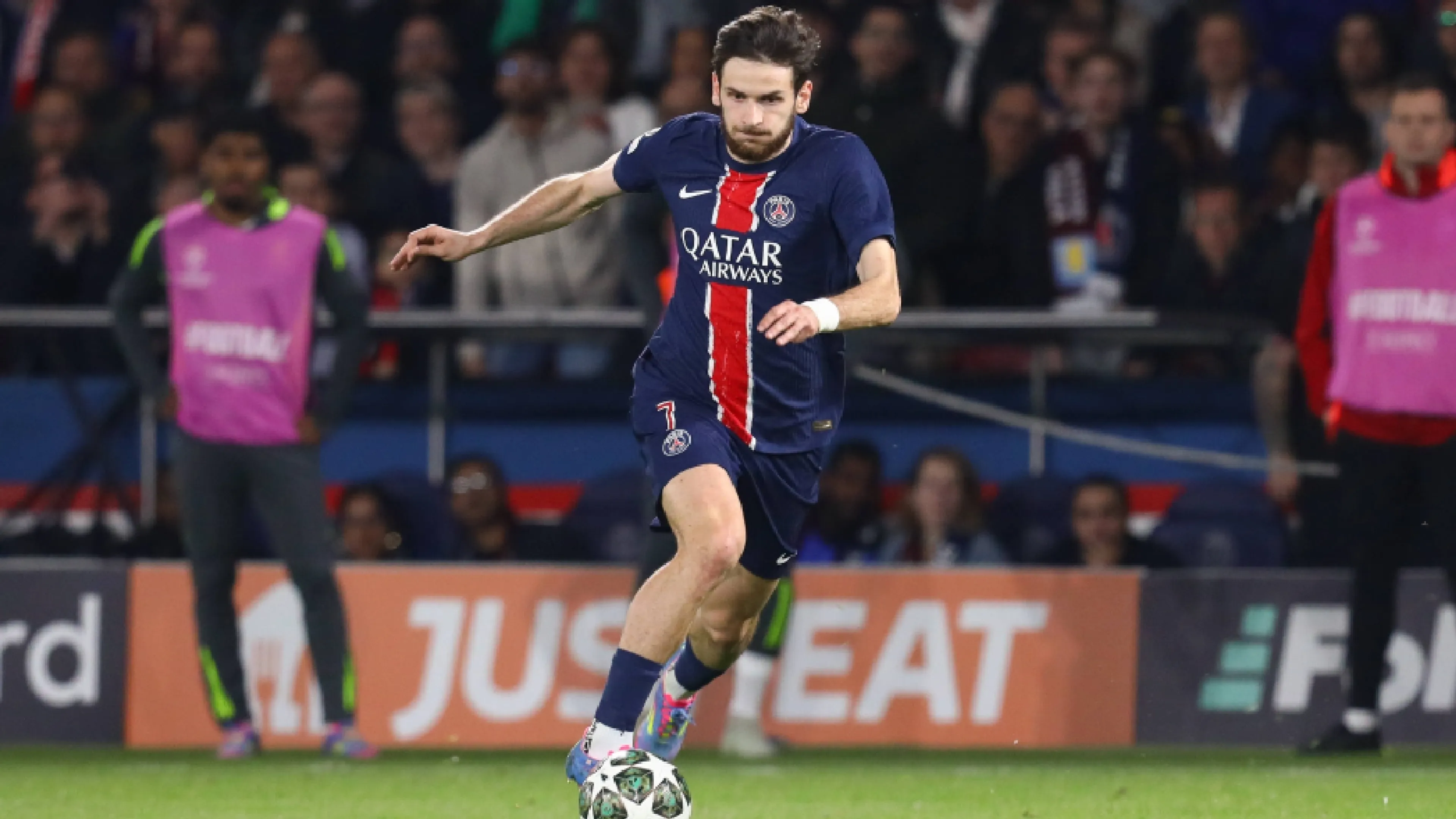 Copertina di Kvara già nella storia del Psg: solo in due meglio di lui da 15 anni ad oggi