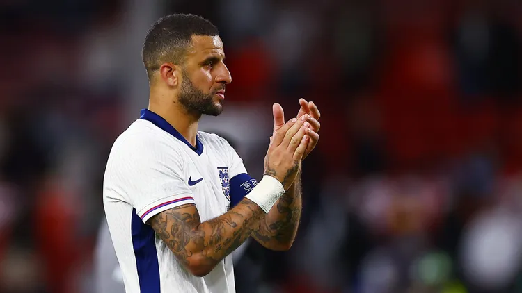 /images/k/y/l/kyle-walker-of-england-thanks-the-fans-at-the-end-of-the-match-england-v-senegal-international-friendly-lnderspiel-nationalmannschaft-football-city-ground-nottingham-uk-10-jun-2025-editorial-use-only-no-use-with-unauthorised-audio-video-data-fixture-lists-club-league-logos-or-live-services-online-in-match-use-limited-to-120-images-no-video-emulation-no-use-in-betting-games-or-single-club-league-player-publications-copyright-xmattxwest-shutterstockx-15350922dtjpg_1751720099205.jpg