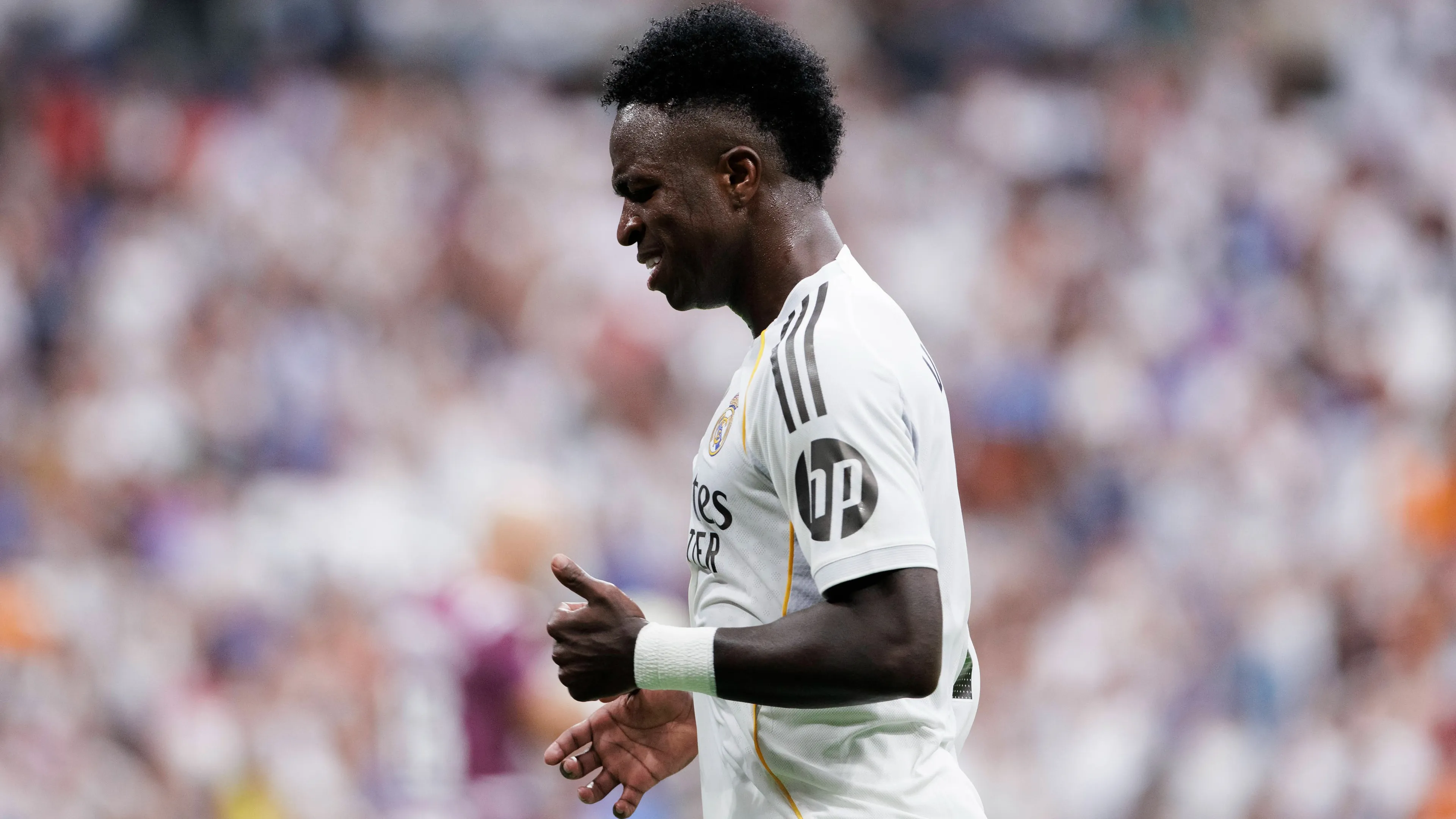 Vinicius-Real Madrid, rinnovo in bilico: addio in vista?