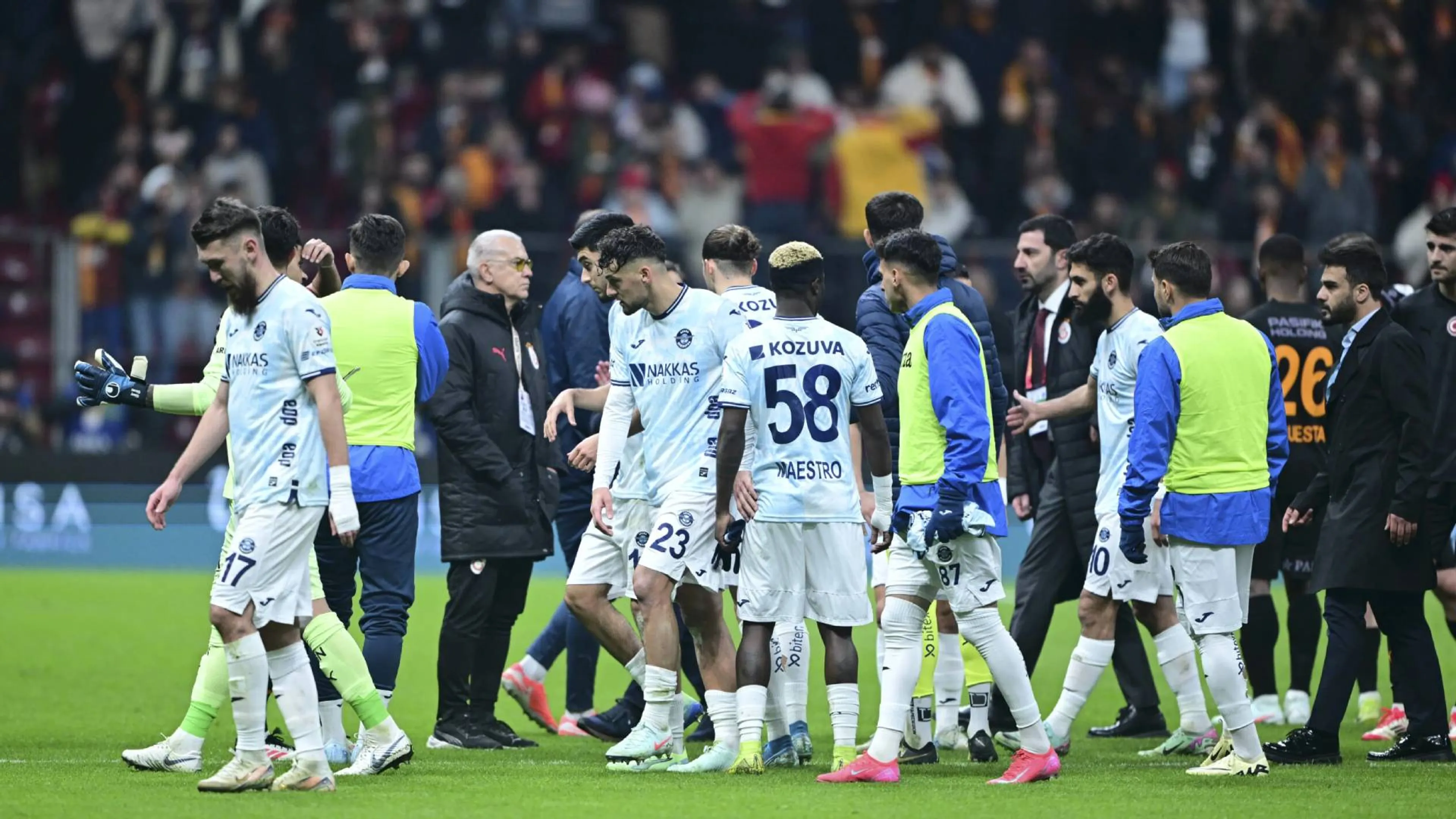 Clamoroso in Turchia: l'Adana Demirspor abbandona il match contro il Galatasaray