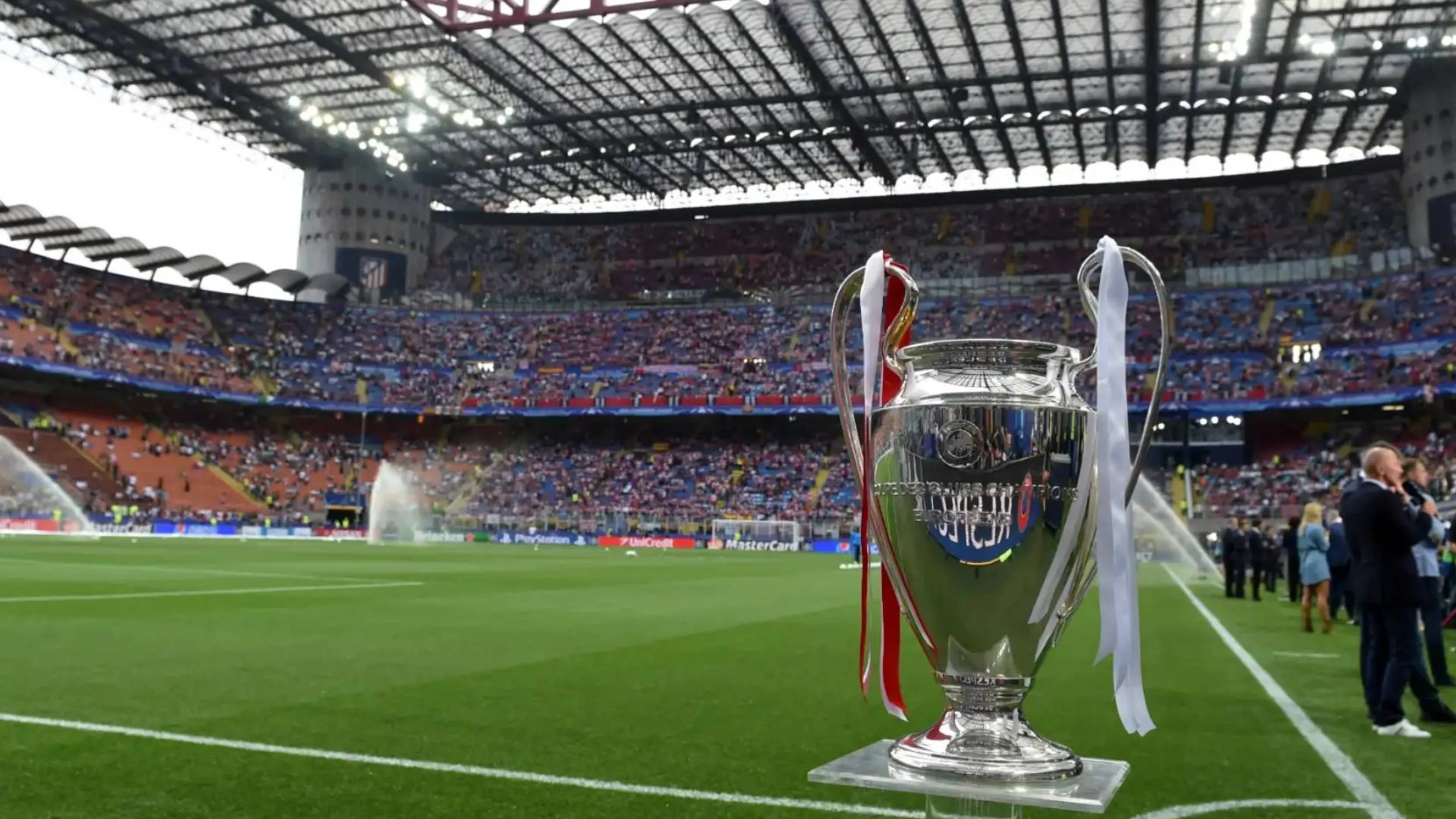 Copertina di Champions League 2026-27, la decisione della Uefa: niente finale a San Siro