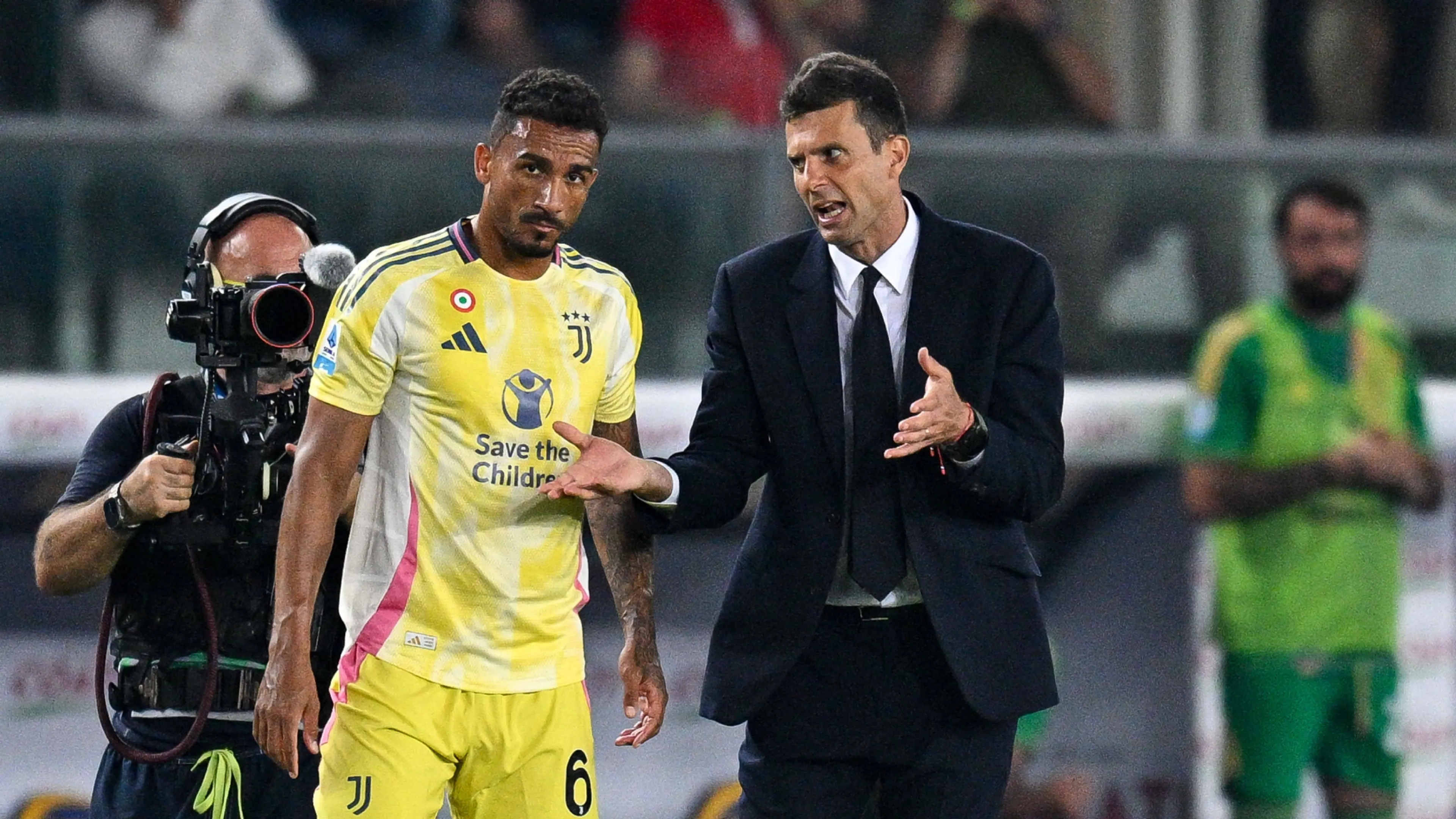 Copertina di Danilo trova l'accordo con il Napoli: ecco le cifre