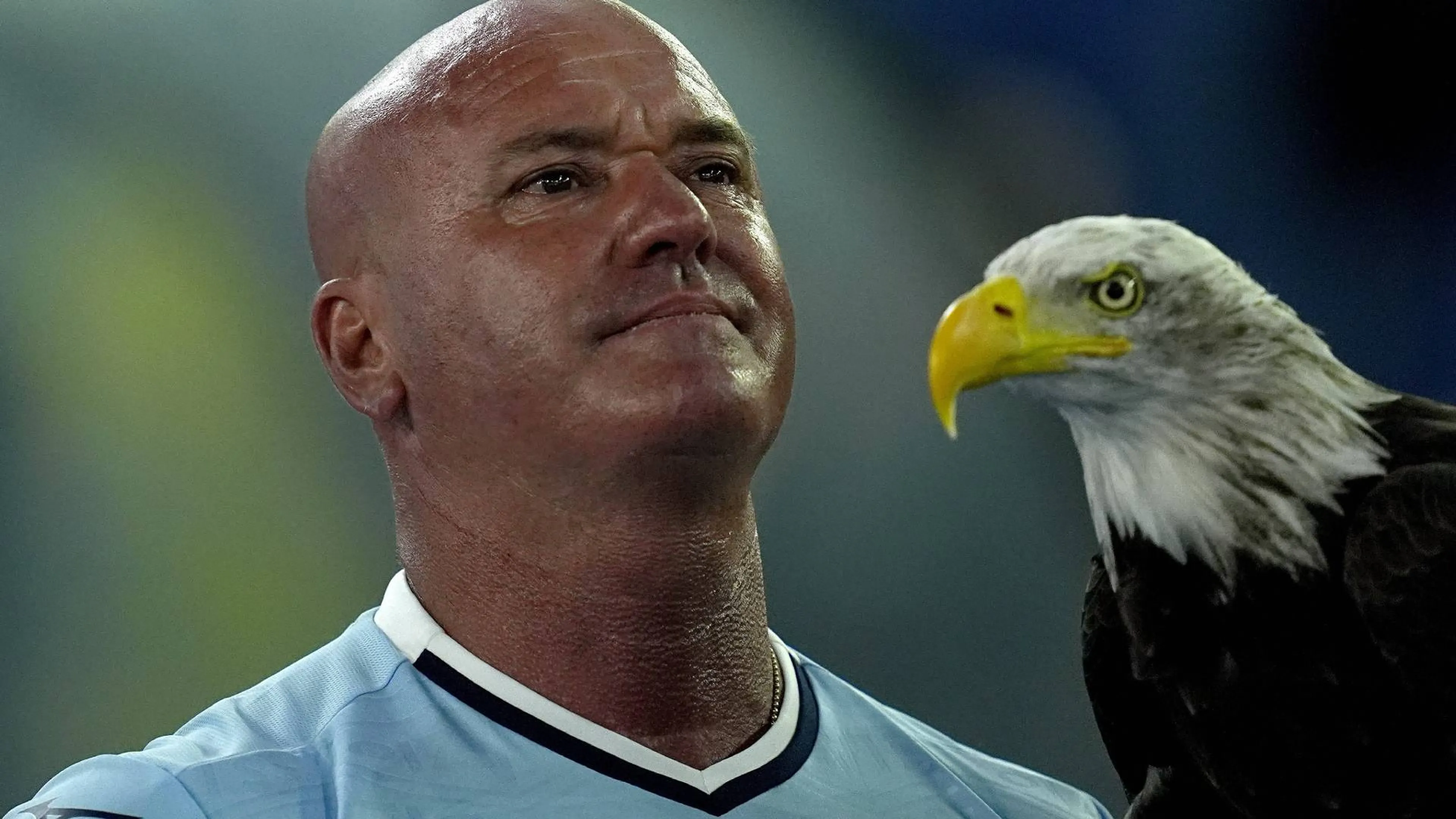 Copertina di La nuova vita di Juan Bernabé: cosa fa l'ex falconiere della Lazio dopo il licenziamento