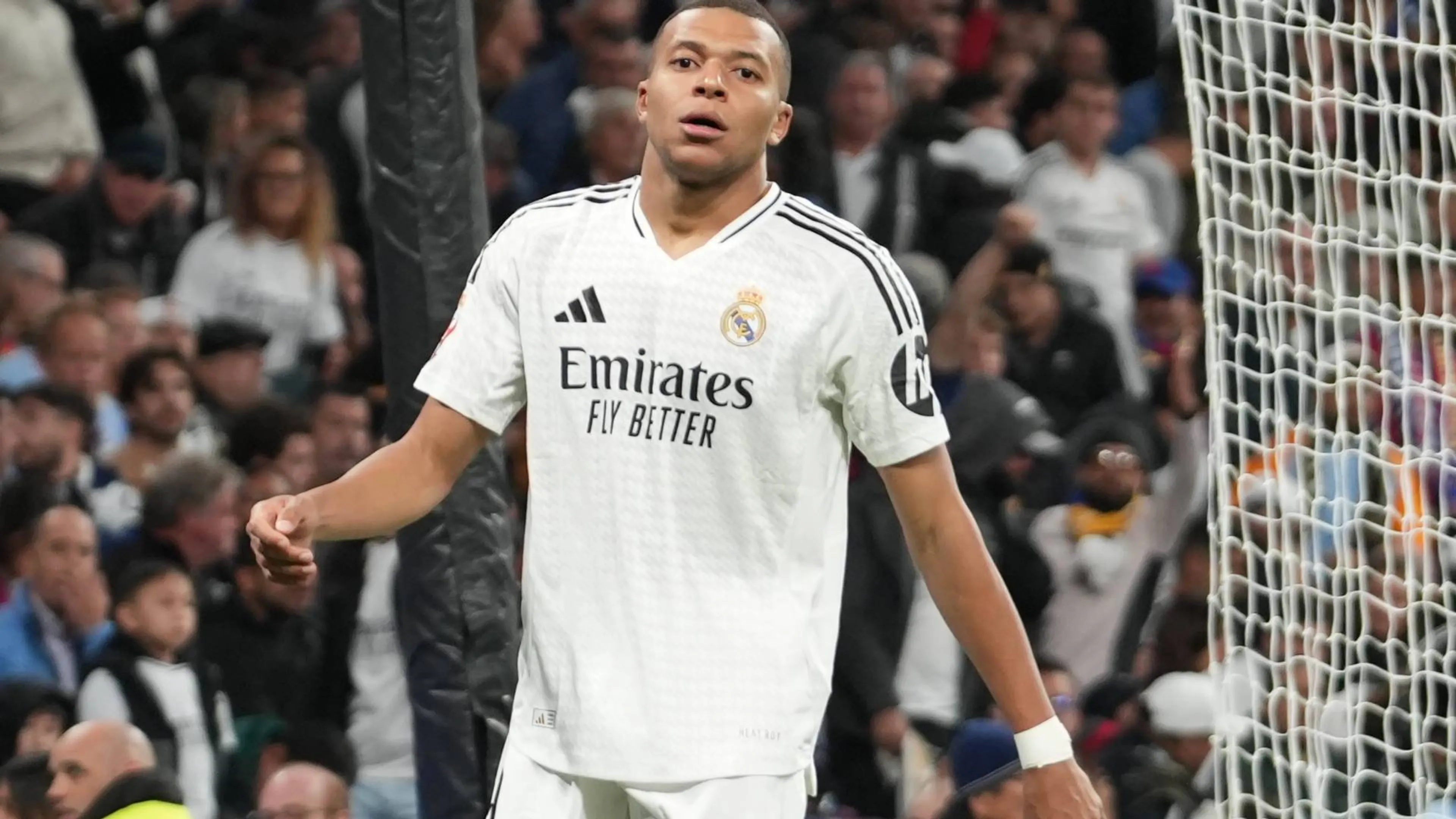 Copertina di Cristiano Ronaldo e la profezia su Mbappé: "Vedremo se reggerà la pressione"