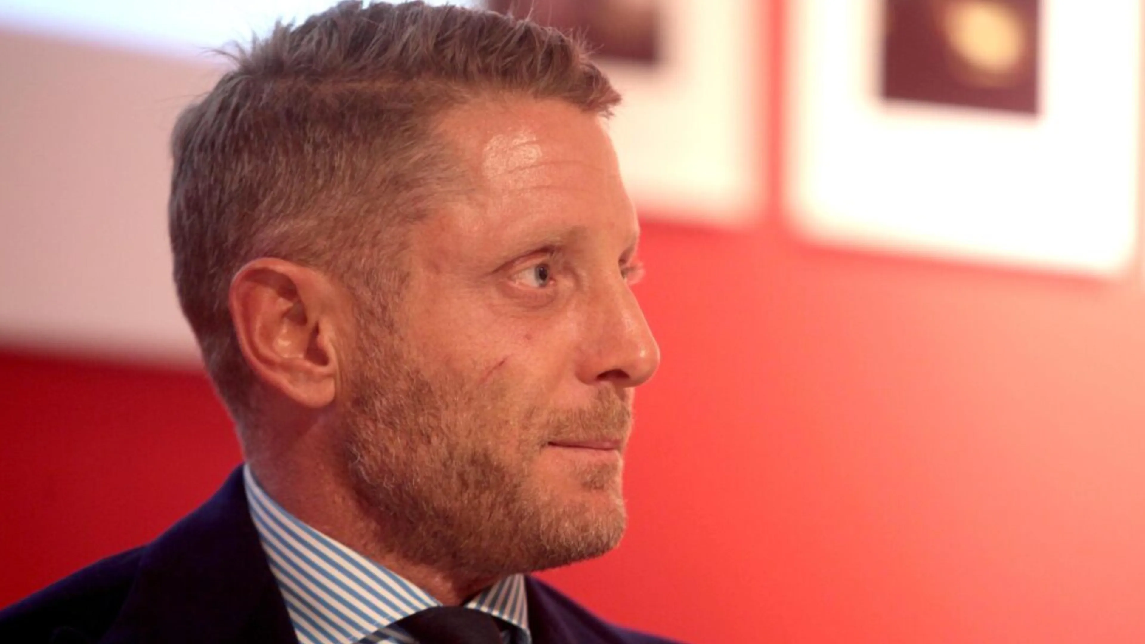 Copertina di Scudetto Napoli, provocazione sui social: "Fateci un fischio". Poi la frecciata al veleno di Lapo Elkann