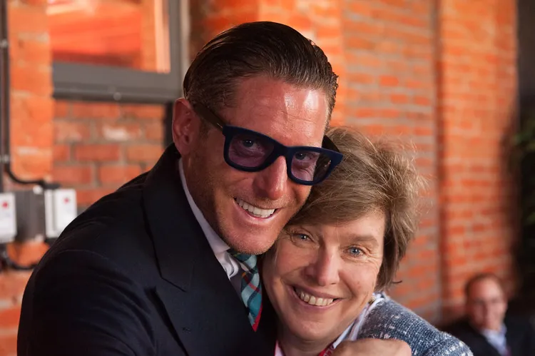 /images/l/a/p/lapo-elkann-rischia-la-vita.jpg