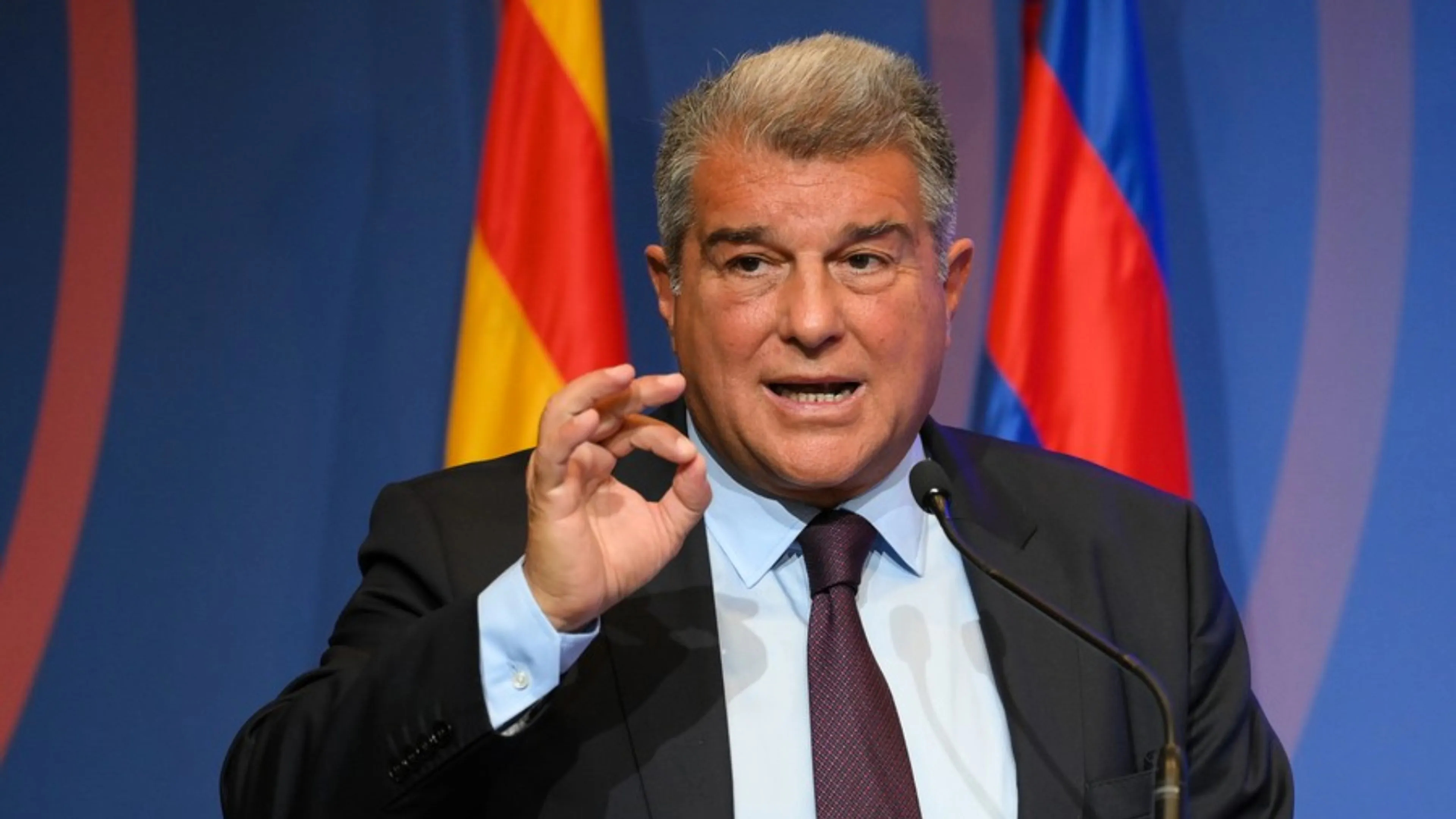 Copertina di Laporta accusa il Real: “Sei stata la squadra del regime.” I Blancos replicano con un video diventato virale