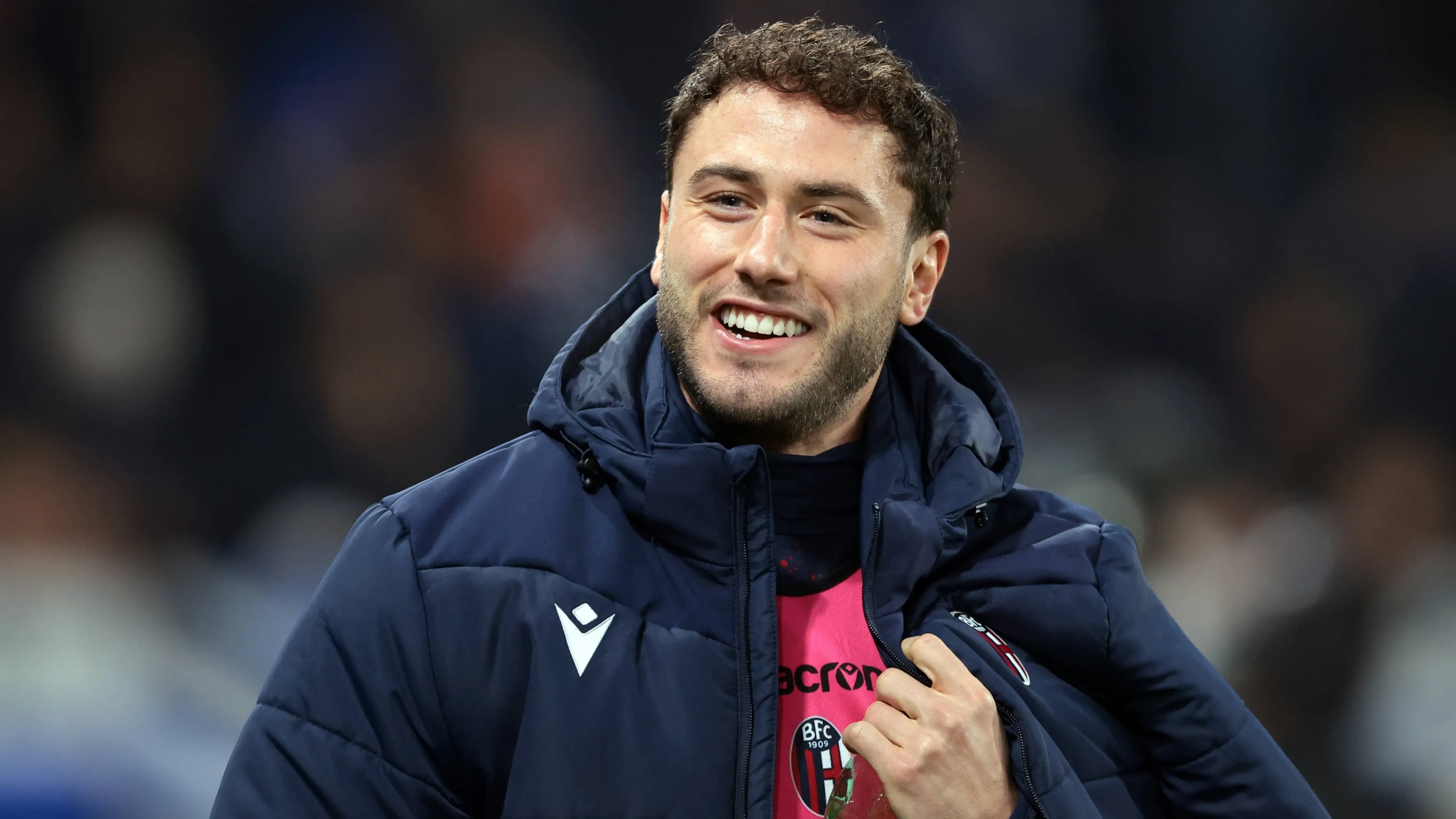 Dazn pizzica la reazione di Calabria dopo la vittoria sul Milan e sul web si scatenano i tifosi (FOTO)