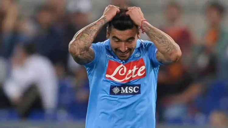 /images/l/a/v/lavezzi-napoli.jpg
