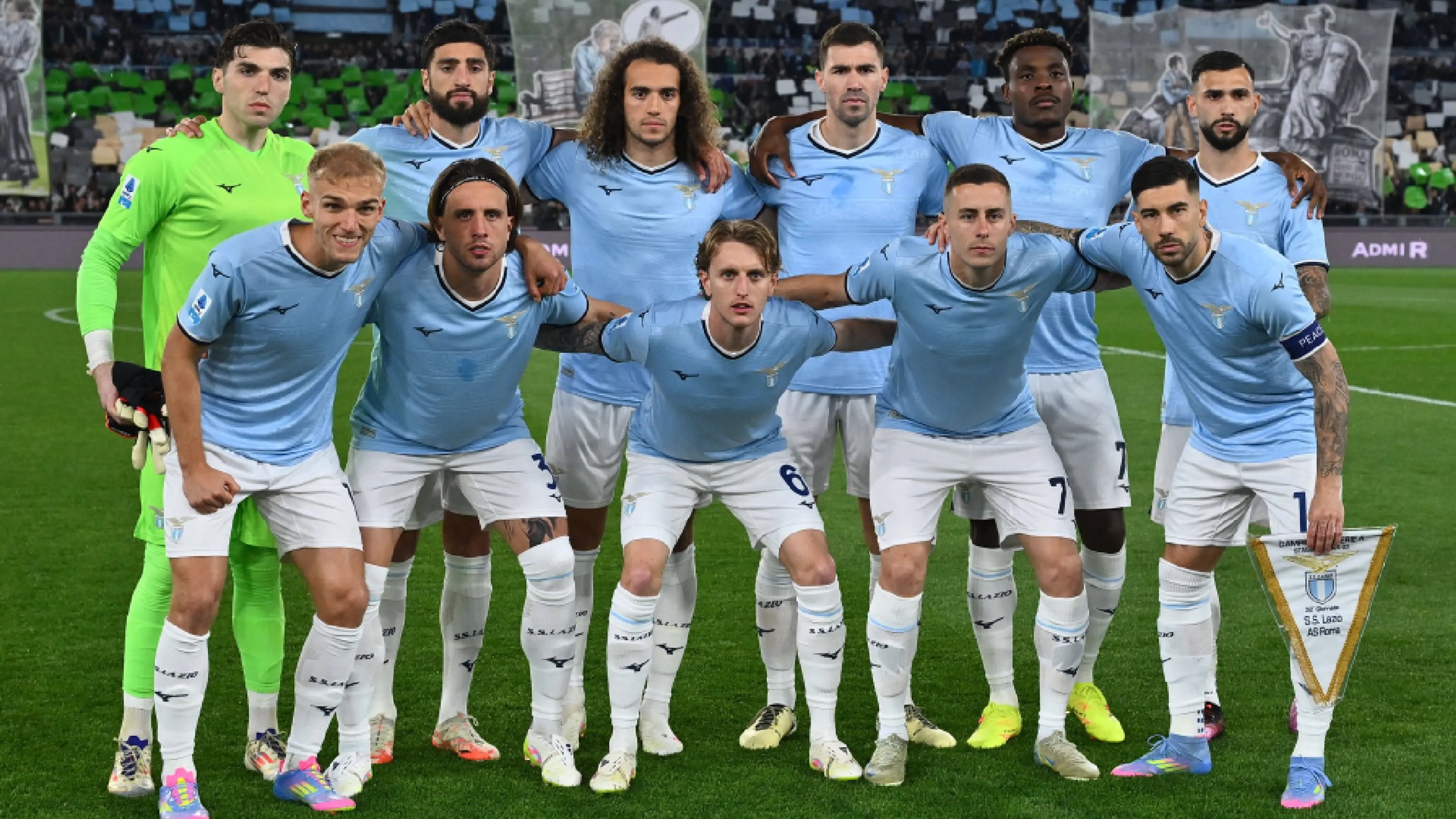 Europa League, perché la Lazio contro il Bodo gioca con il logo della Croce Rossa sulla maglia?