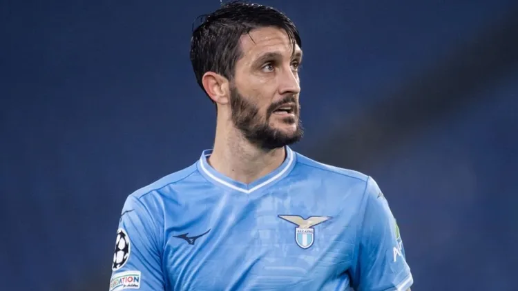/images/l/a/z/lazio-roma-palo-di-luis-alberto.jpg
