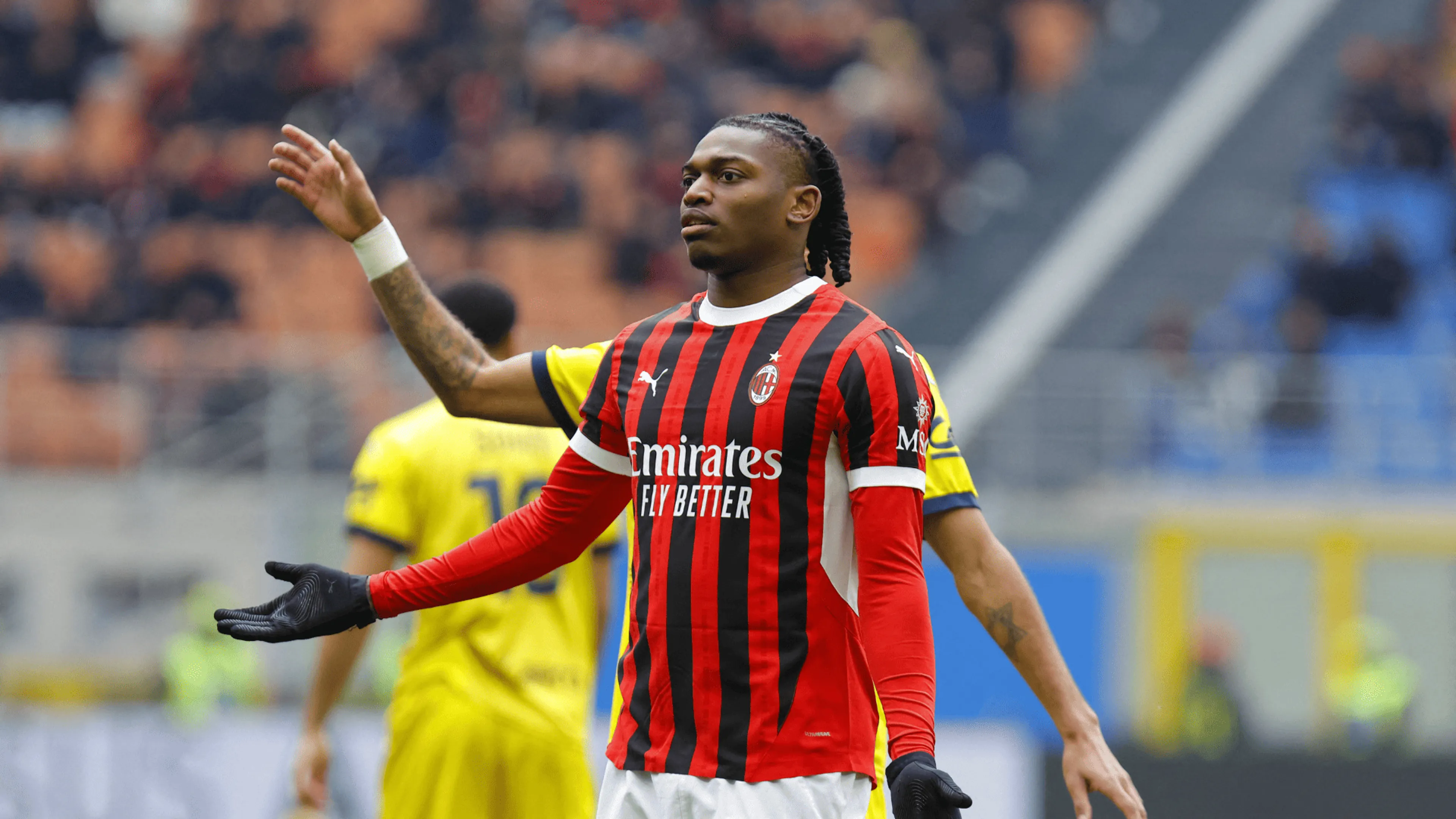 Copertina di Milan-Parma, clamoroso Conceiçao: fuori all'intervallo Leao e Theo Hernandez! Ecco il motivo