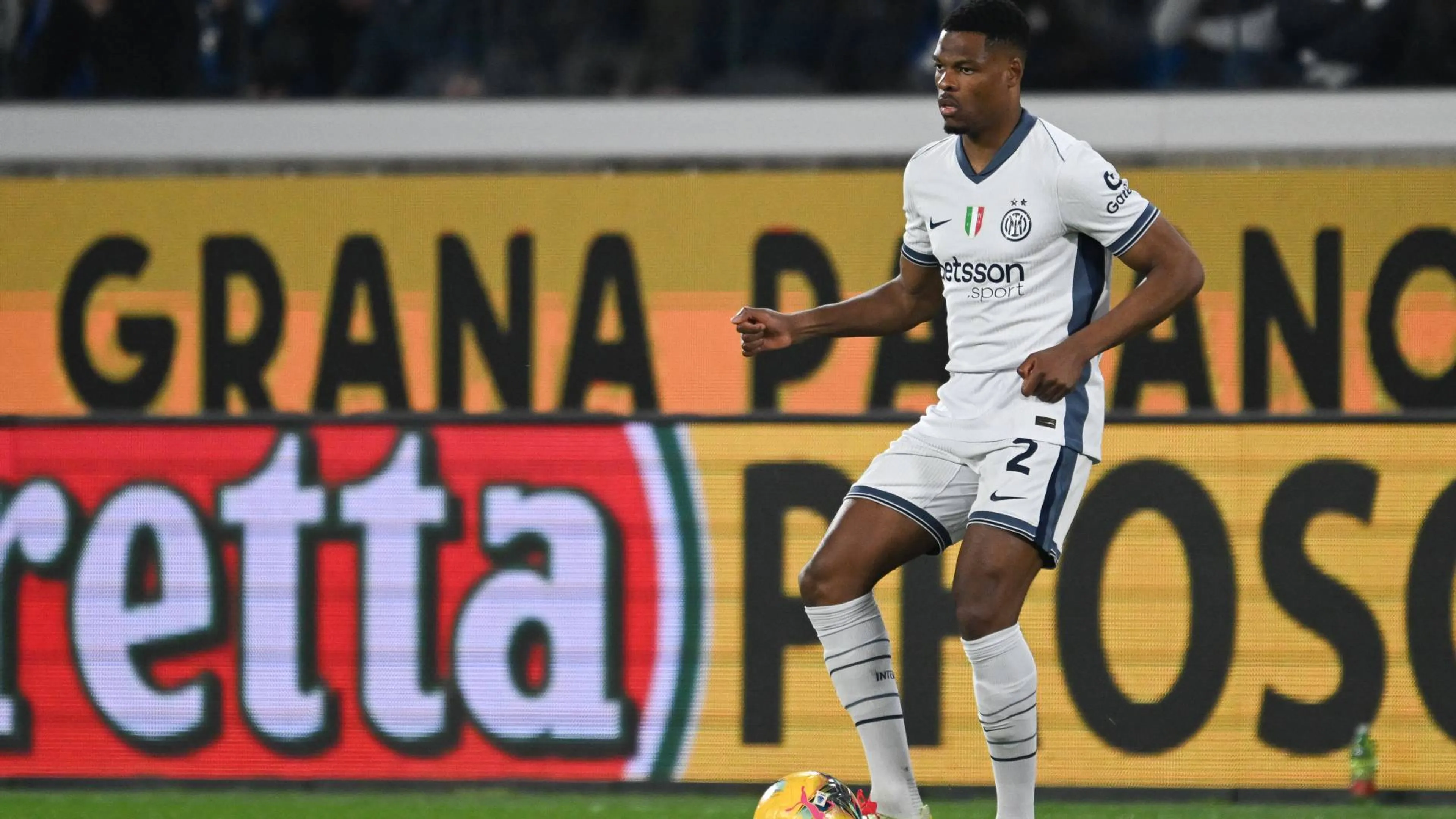 Copertina di Inter, quando torna Dumfries? Le condizioni dell'esterno olandese dopo l'infortunio di Bergamo