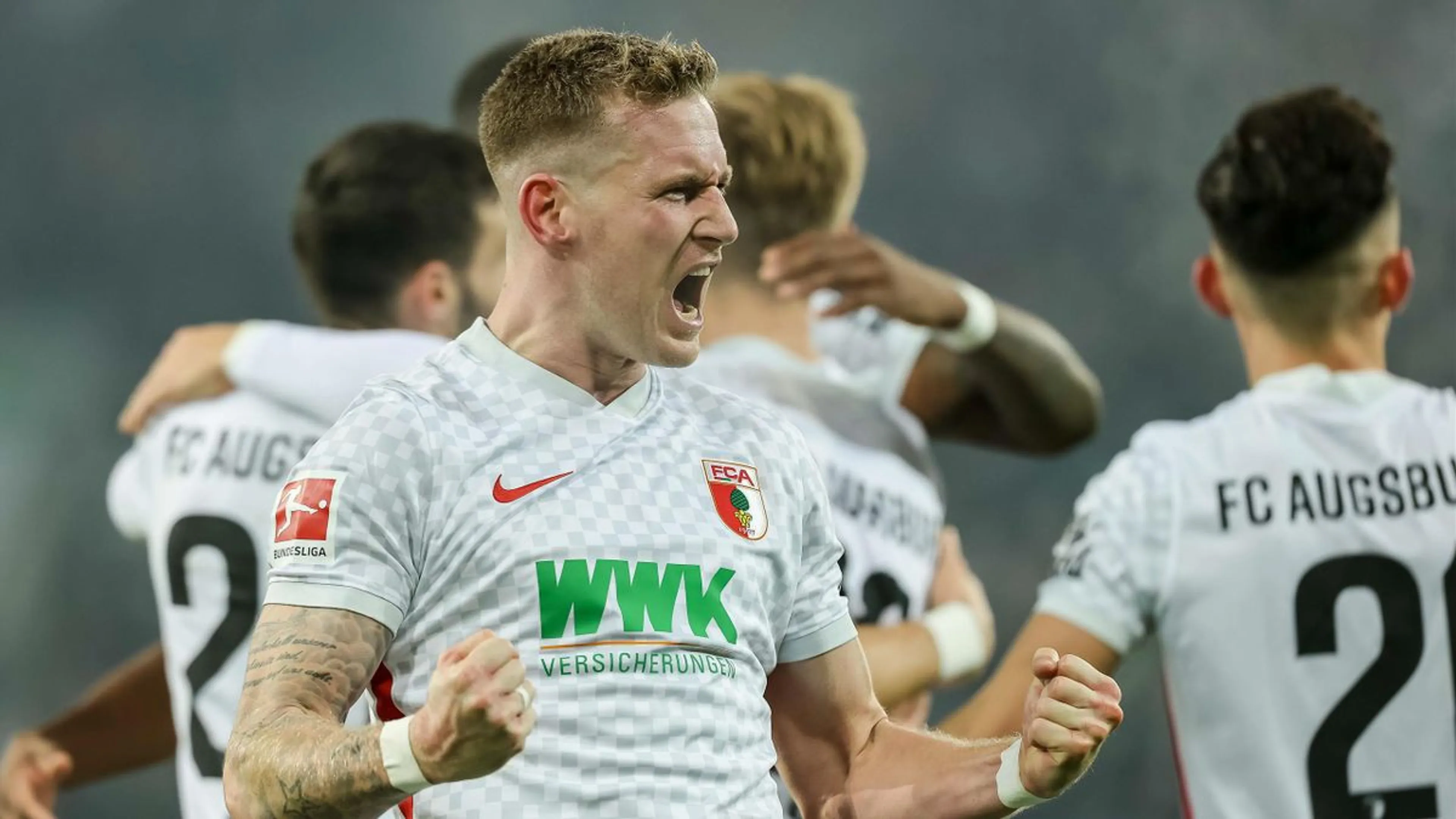 Copertina di Lewandowski al Barcellona, il sollievo dell’Augsburg: “Non ci mancherai”
