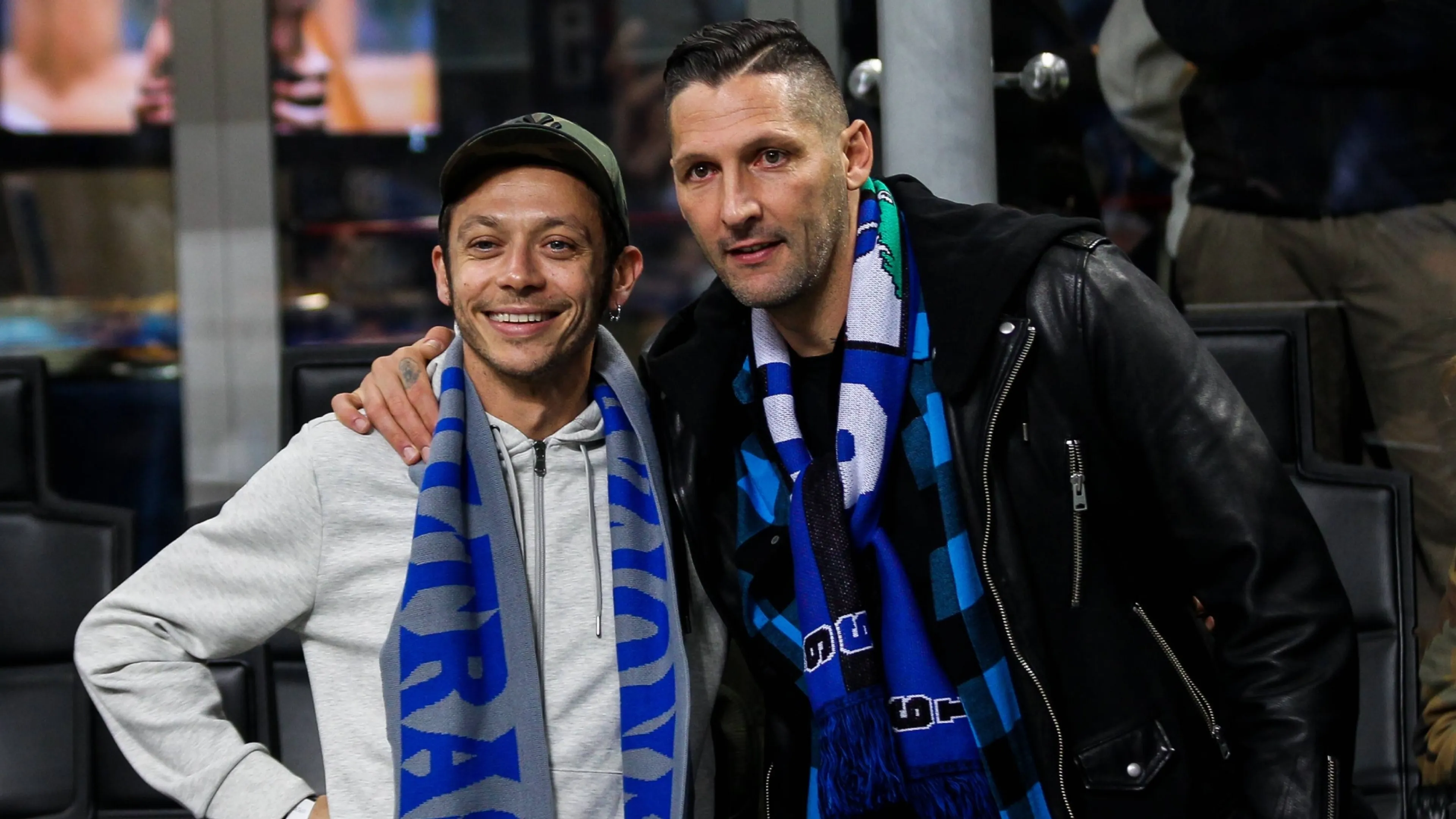 Copertina di Perché l'Inter indossa una maglia diversa contro il Cagliari? C'entra Valentino Rossi