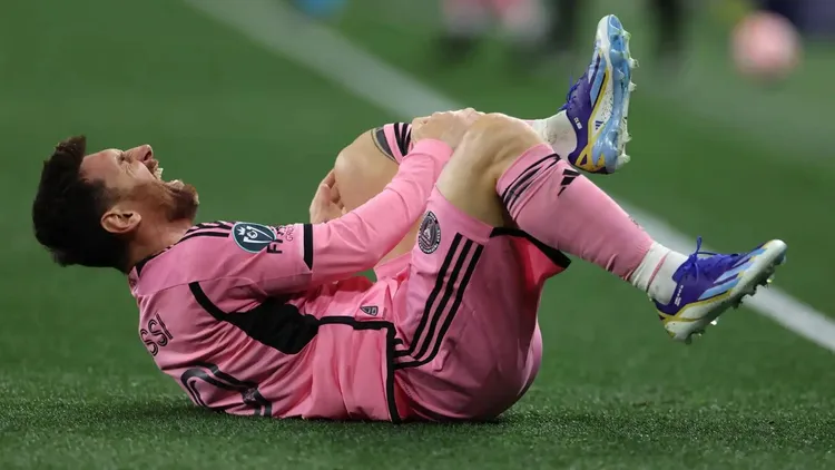 /images/l/i/o/lionel-messi-fallo.jpg