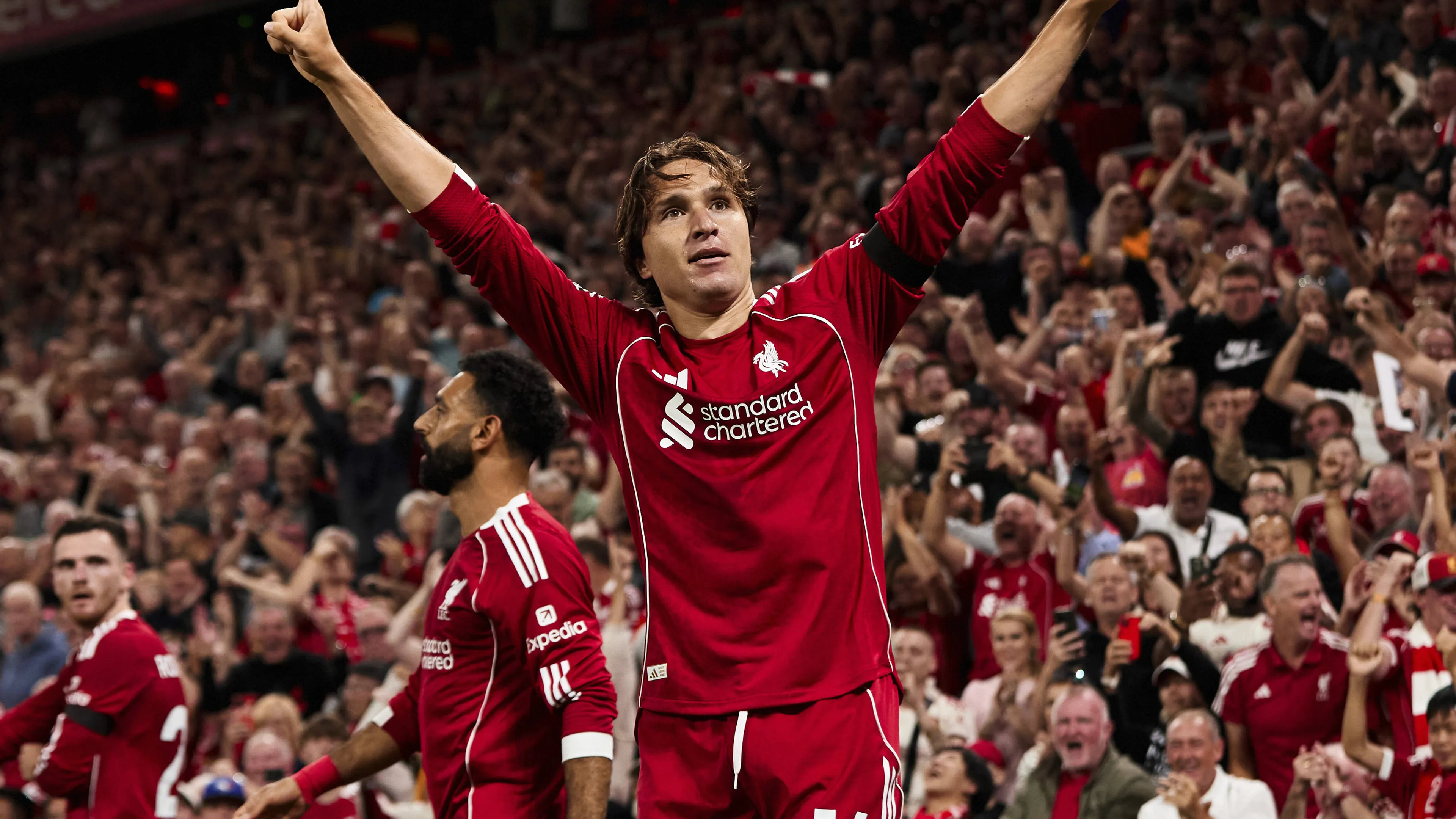 Chiesa segna e lo Kop fa un coro contro la Juve: tifosi Liverpool scatenati (VIDEO)