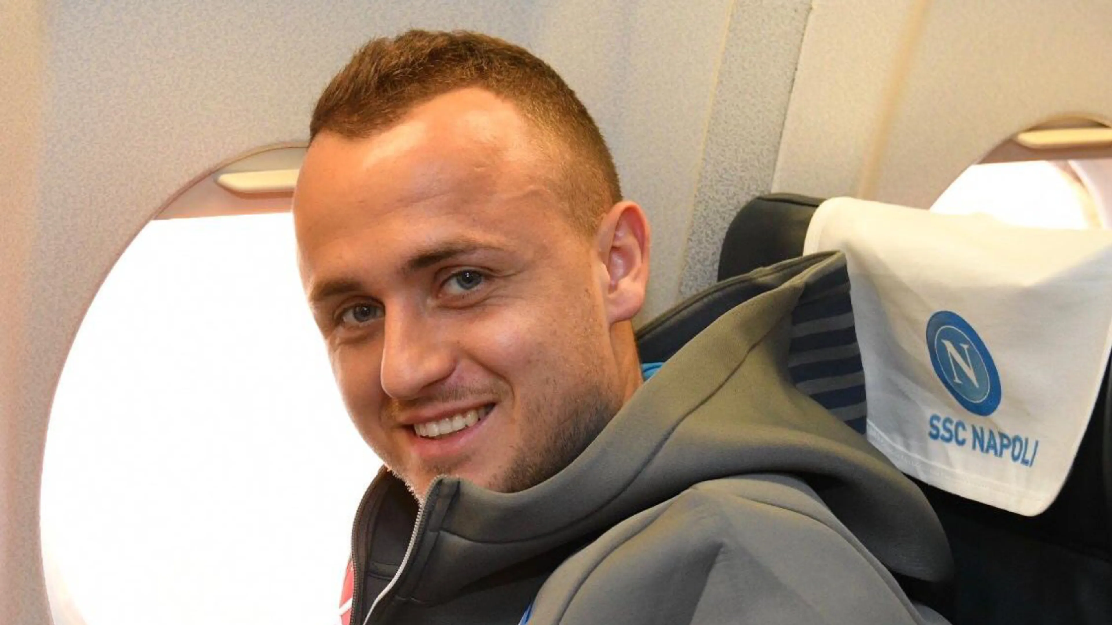 Copertina di Lobotka contro il calcio moderno: "Se valgo 40 mln?". La risposta è da applausi