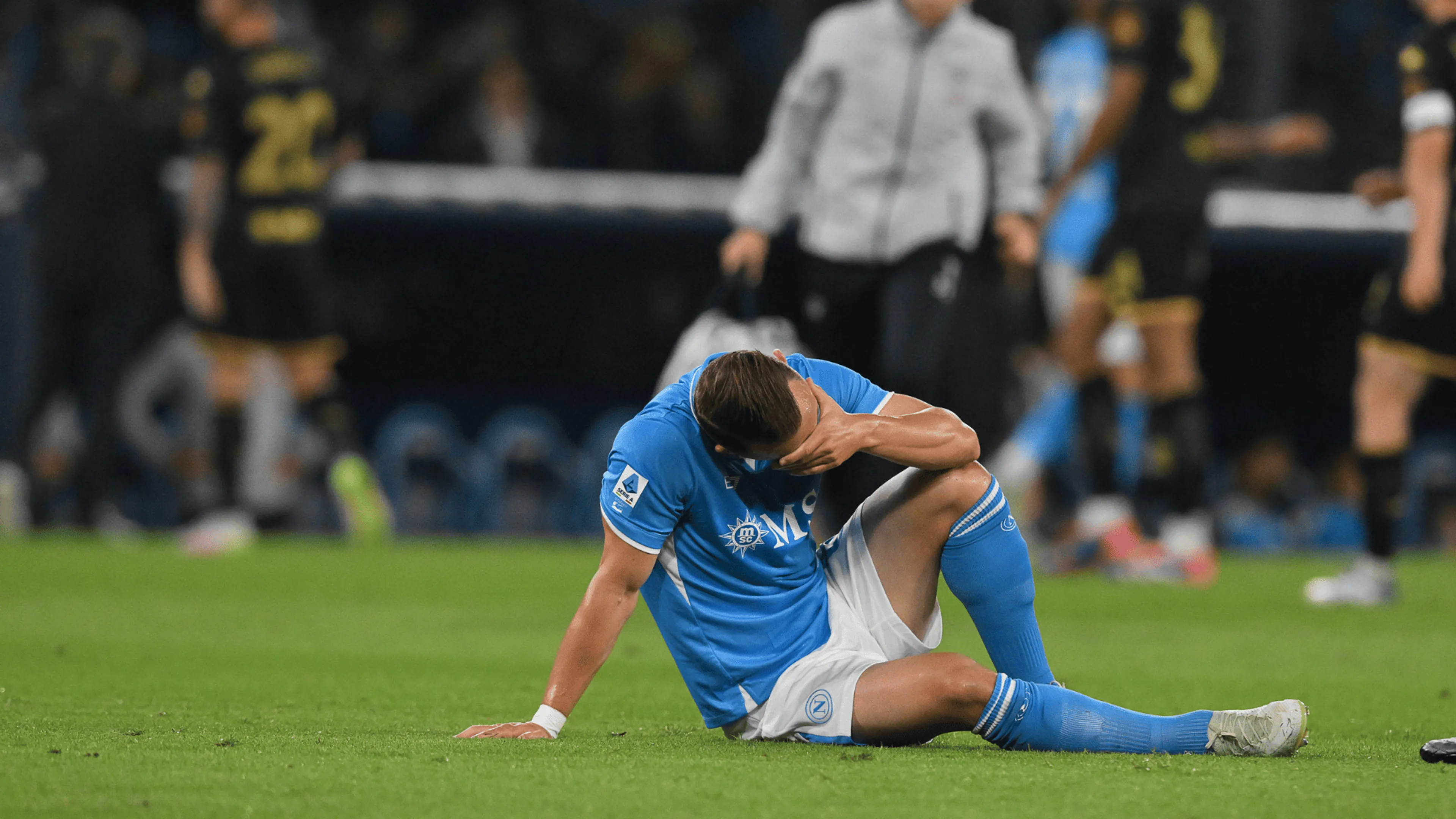 Fantacalcio, nuovo infortunio per Lobotka: Conte pessimista sulle condizioni del centrocampista del Napoli