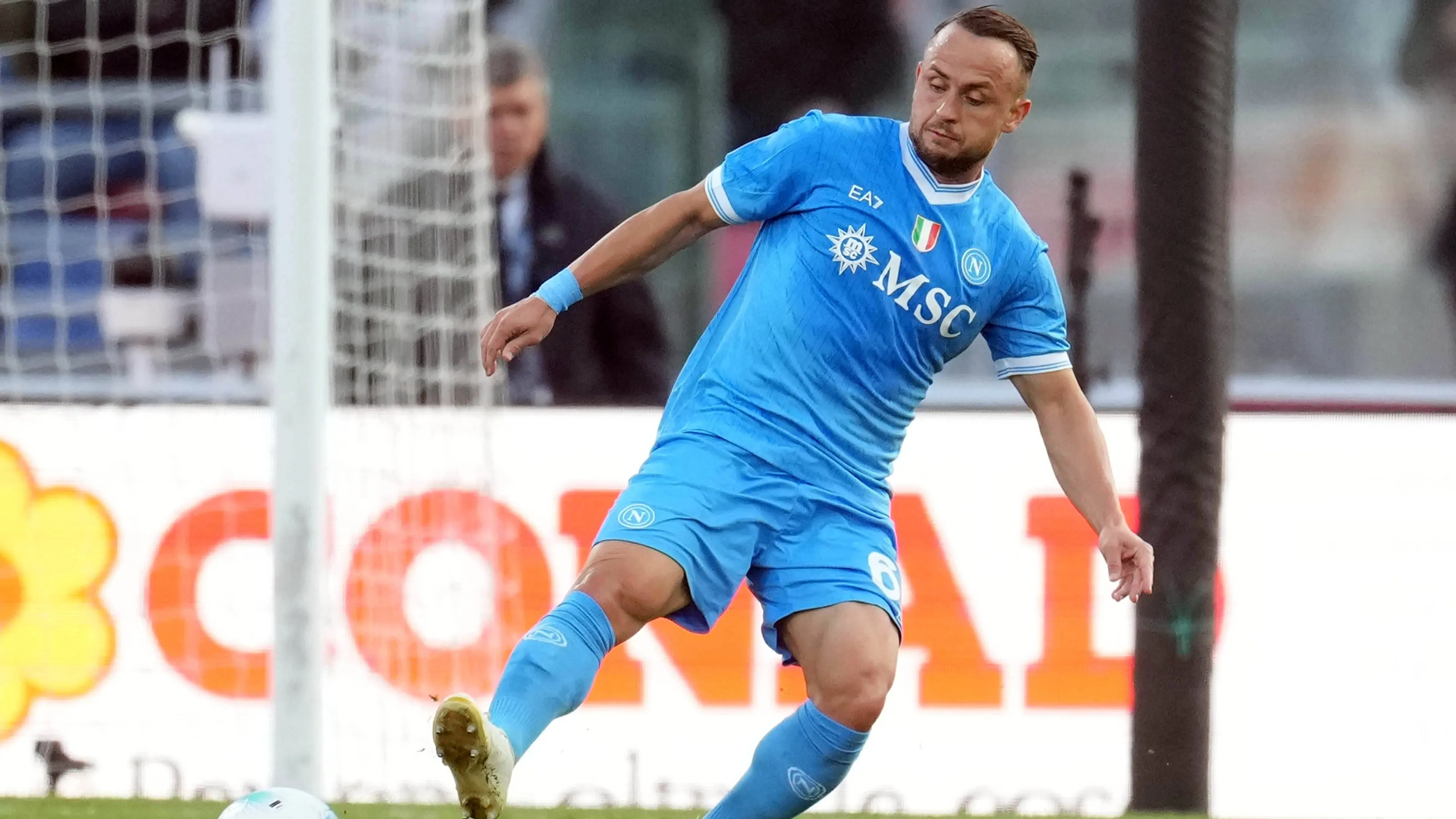 Agente Lobotka corregge il tiro