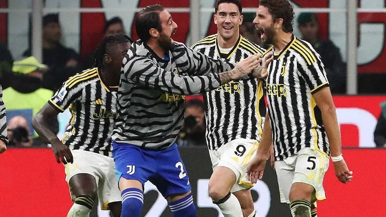 /images/l/o/c/locatelli-milan-juventus.jpg