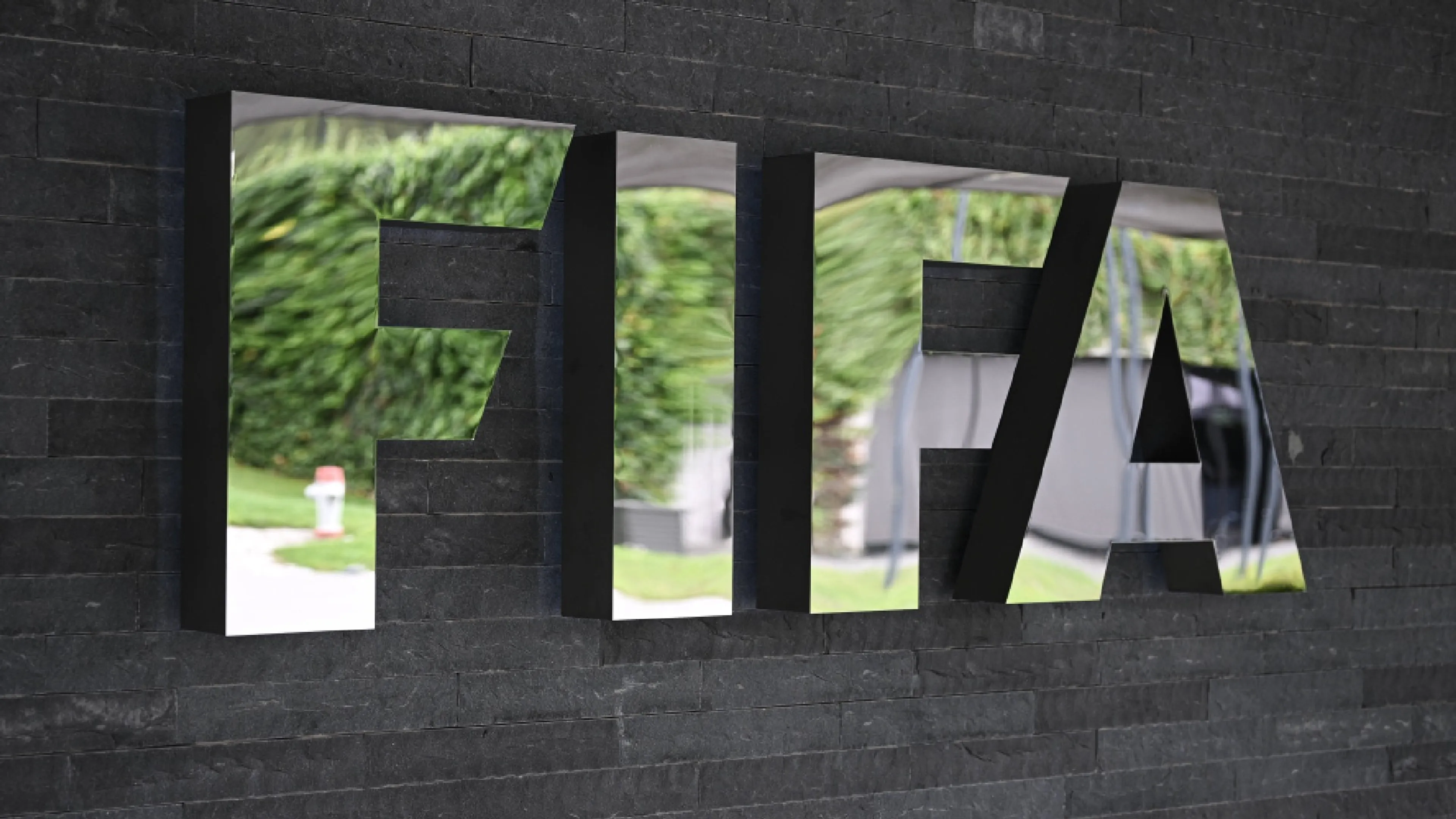 Copertina di La FIFA blocca (per ora) il mercato del Benevento per tre sessioni: il motivo