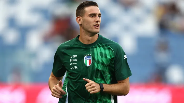 /images/l/o/r/lorenzo-lucca-italy-warm-up-fifa-2026-world-cup-qualifier-italy-v-moldova-mapei-stadium-june-9-2025-reggio-emilia-italyjpg_1751305441502.jpg