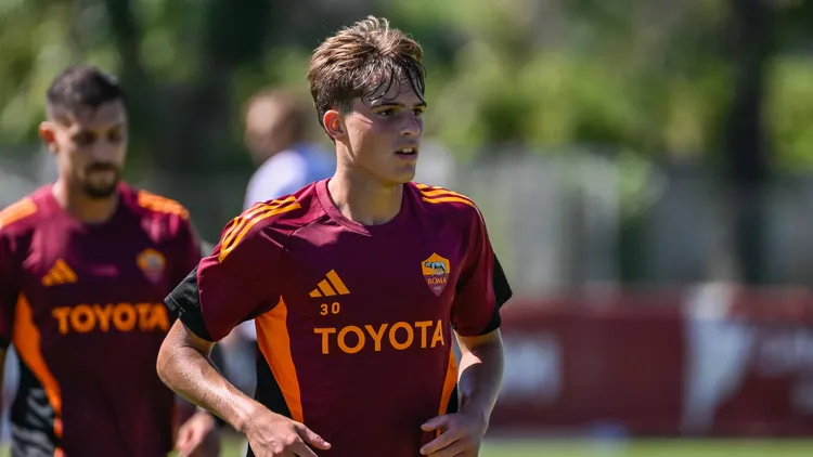 /images/l/o/r/lorenzo-paratici-of-as-roma-during-the-friendly-football-match-between-as-roma-and-roma-city-fc-at-centro-sportivo-fulvio-bernardini-in-rome-italy-september-4-2025-andreaxstacciolijpg_1757017546009.jpg