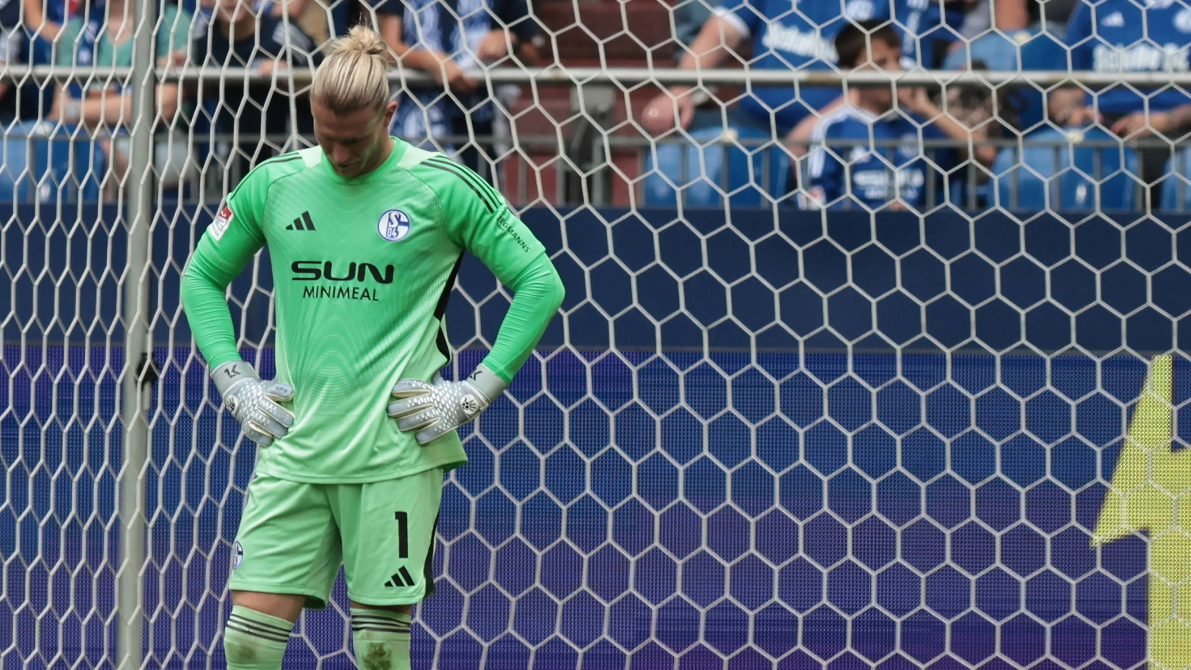 Karius ci casca di nuovo: errore incredibile in amichevole (VIDEO)