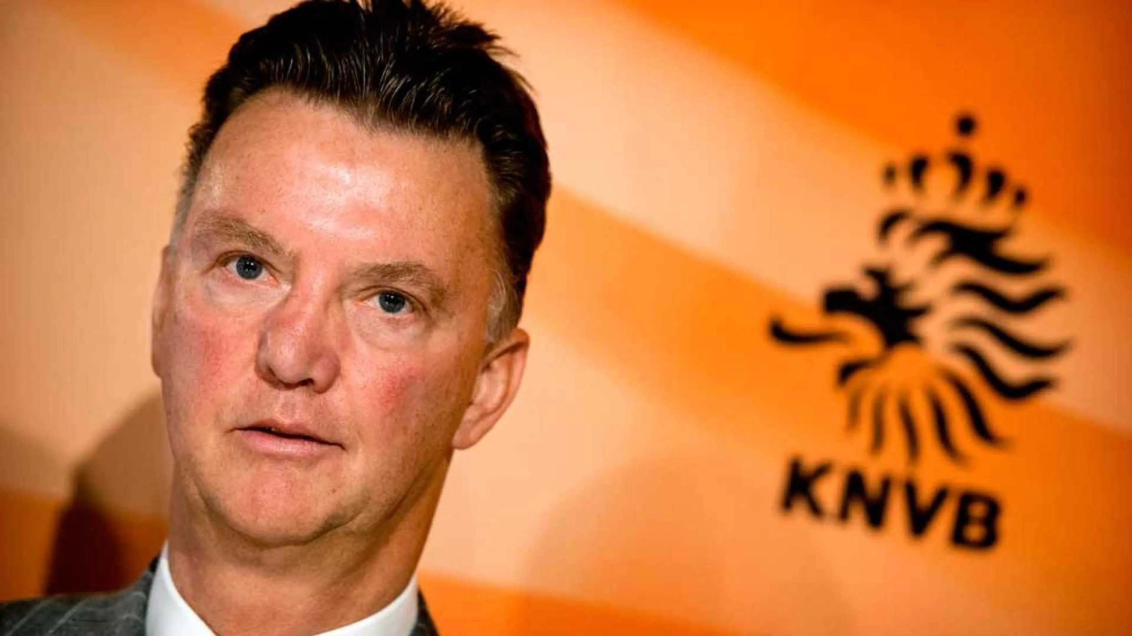 Copertina di Van Gaal annuncia: “Ho un cancro aggressivo. I giocatori non sapevano nulla, non volevo influire”