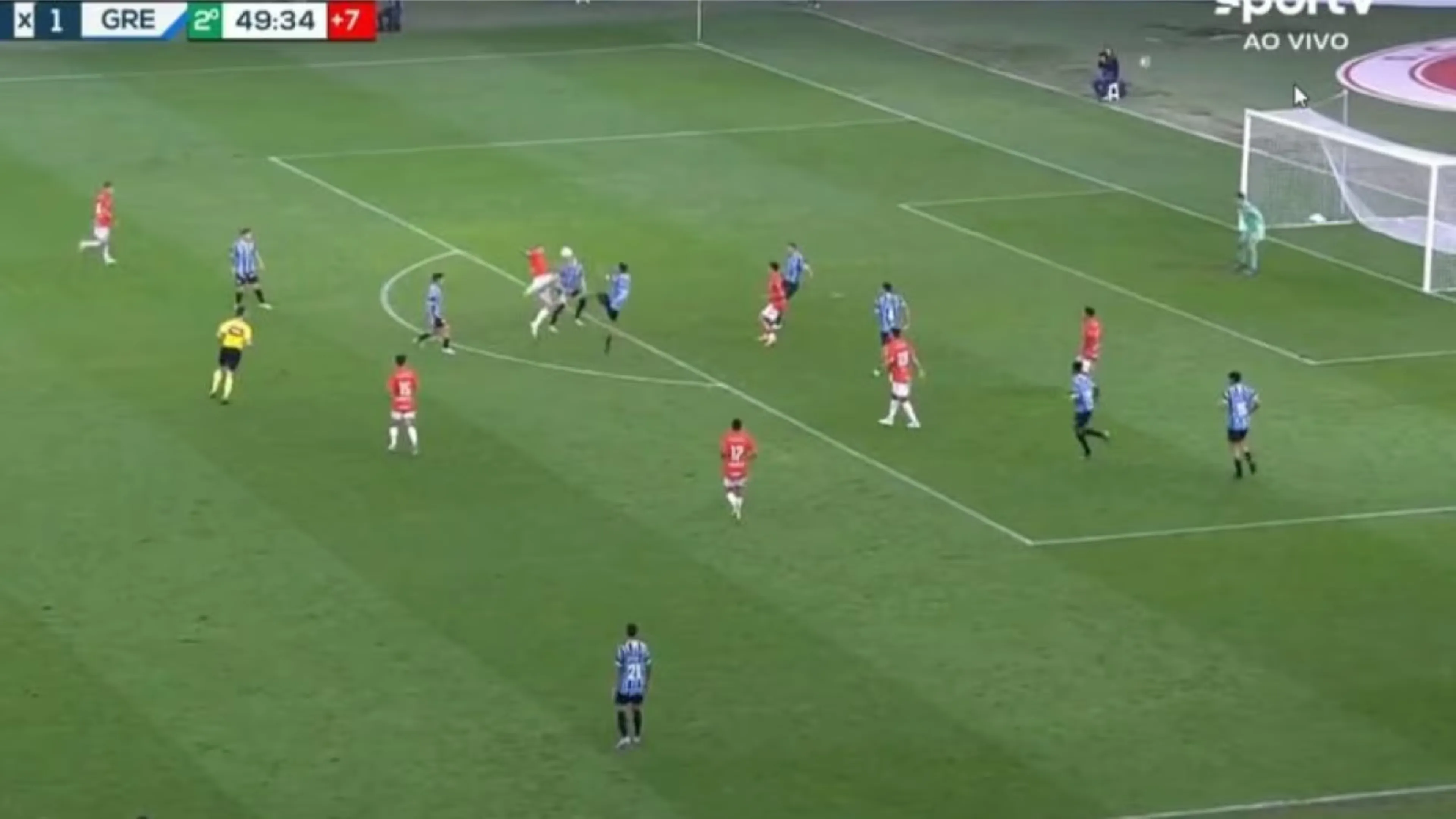 Copertina di Lucca fa il fenomeno all'Internacional: un gol che sa di Premio Puskas (VIDEO)