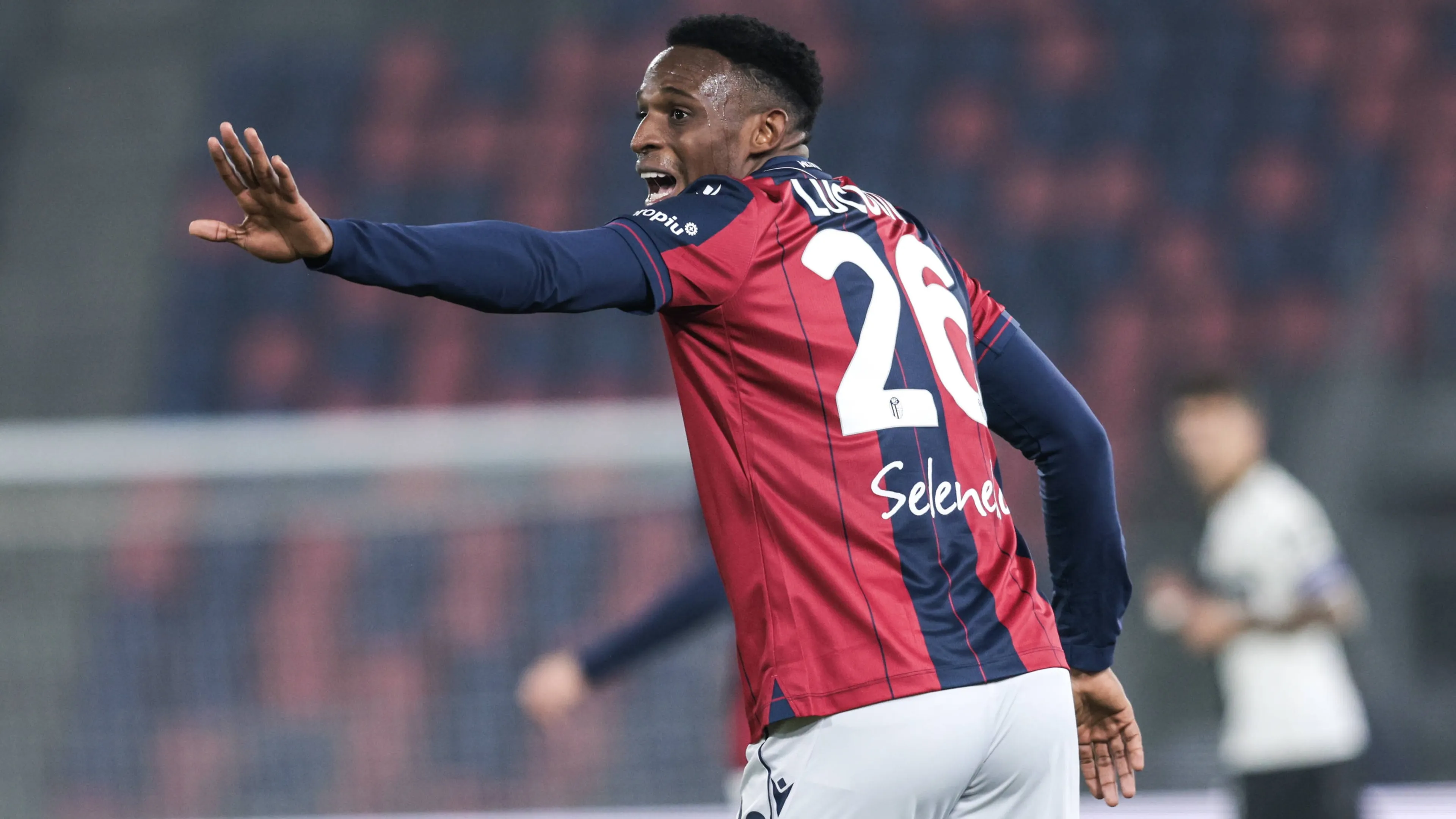 Calciomercato Bologna, Lucumì può partire a gennaio: ecco chi potrebbe sostituirlo