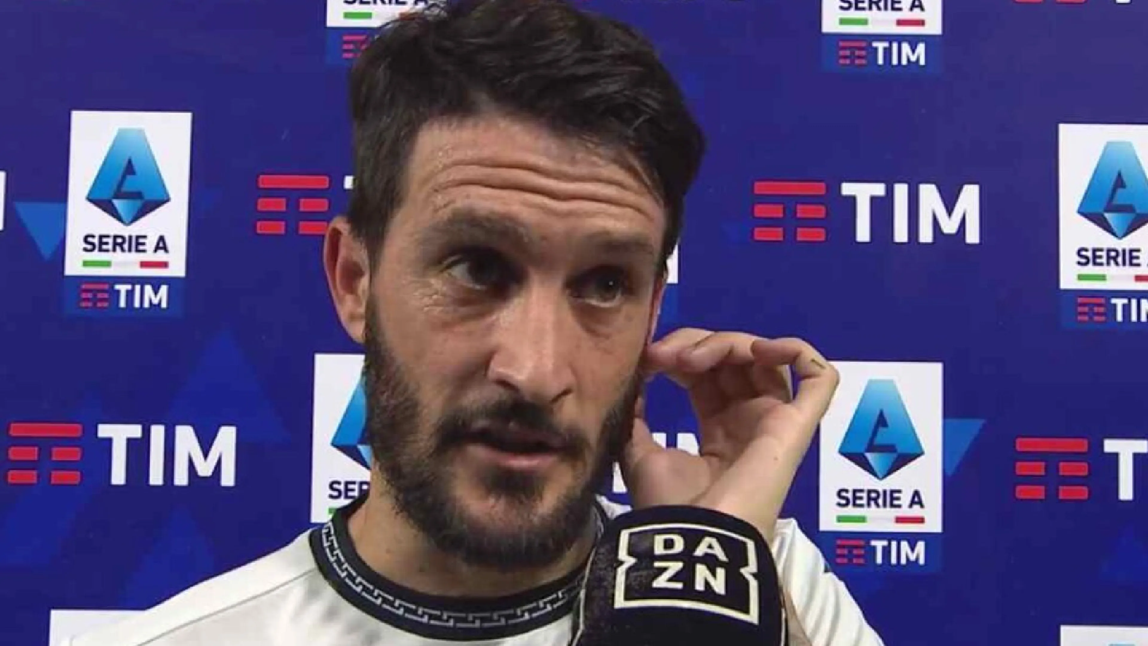 Copertina di Luis Alberto gela tutti in diretta tv: "Ho chiesto alla Lazio di rescindere il contratto"