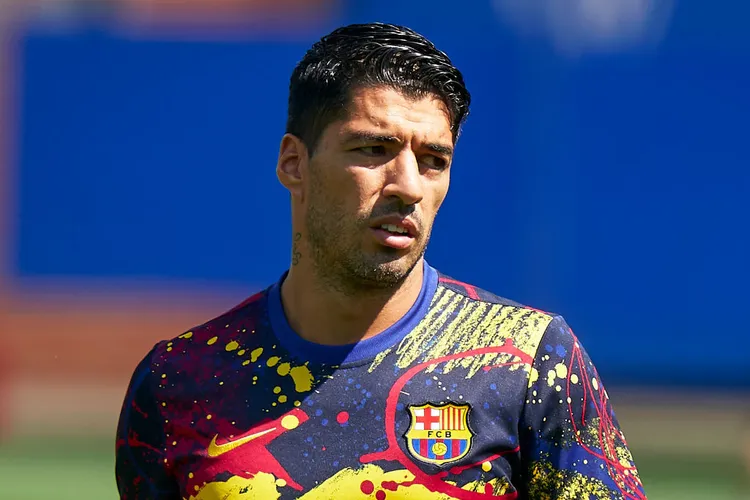 /images/l/u/i/luis-suarez-esame-truccato.jpg