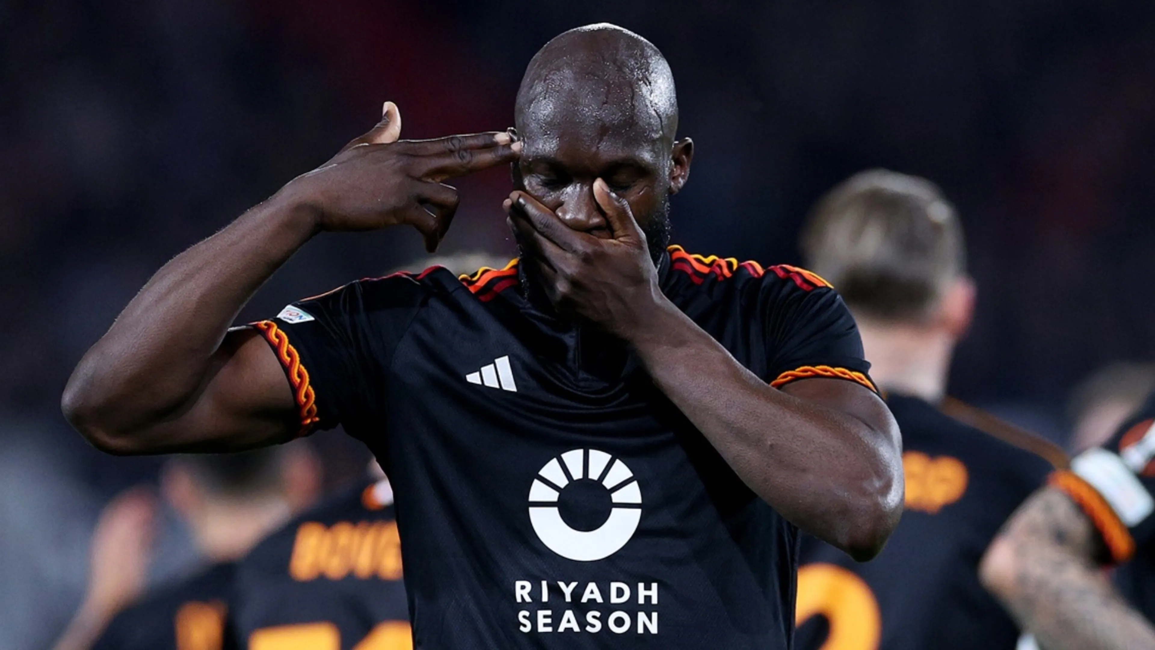 Copertina di Lukaku mano alla bocca e pistola alla tempia: il messaggio politico nascosto dietro la sua esultanza