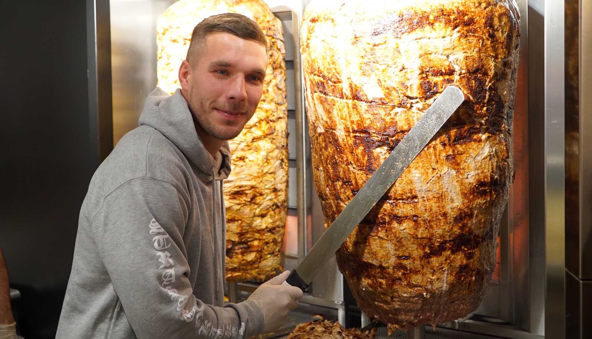 lukas-podolski-kebab-1