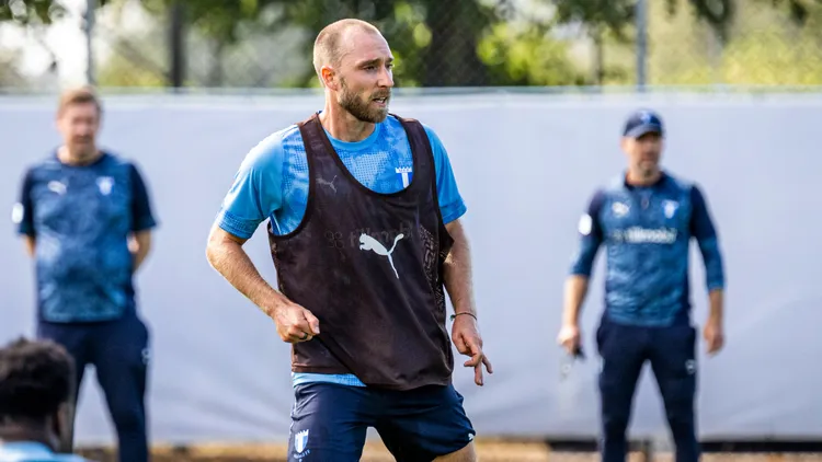 /images/m/a/l/malm-2025-09-04-christian-eriksen-trnar-med-malm-ff-pa-hybriden-vid-eleda-stadion-i-malm-pa-torsdagen-malm-sverige-x50090x-malm-2025-09-04-christian-eriksen-trains-with-malm-ff-on-the-hybrid-at-eleda-stadium-in-malm-on-thursday-malm-sweden-x50090x-copyright-xjohanxnilssonx-xttx-mff-trningjpg_1757520904340.jpg
