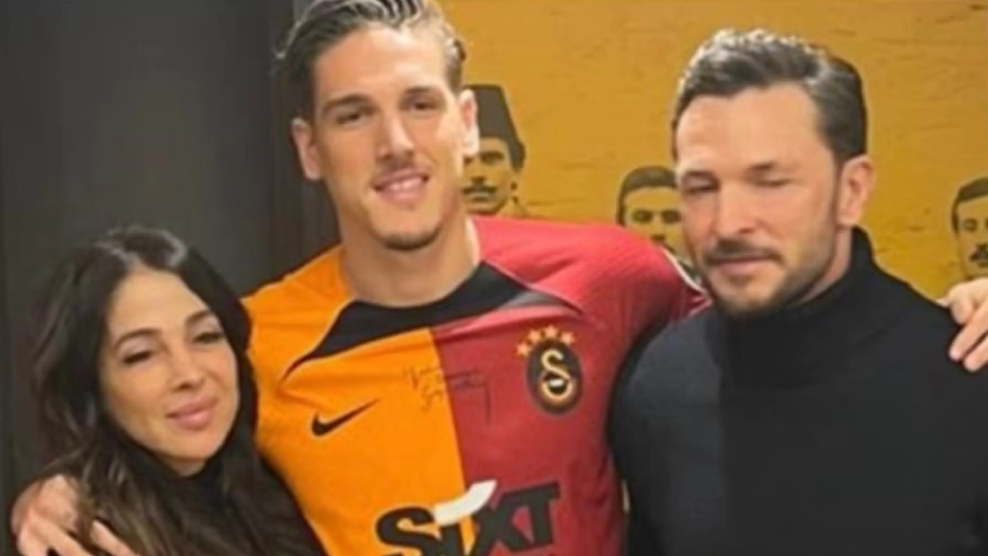 Copertina di Mamma Zaniolo: “Per il Milan si sarebbe ridotto l’ingaggio. Roma scorretta, ecco cos’ha fatto”