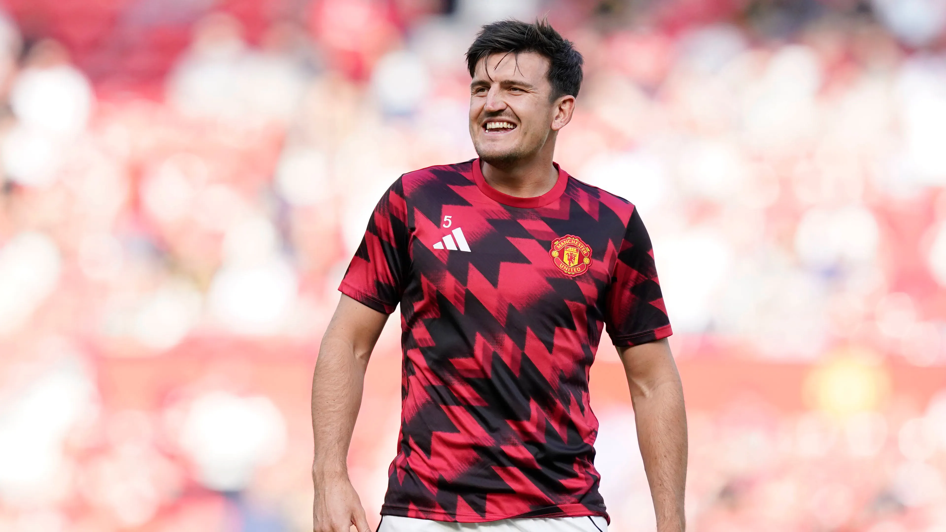 Maguire si fa beffe di tutti e si paragona a Beckham e Rooney