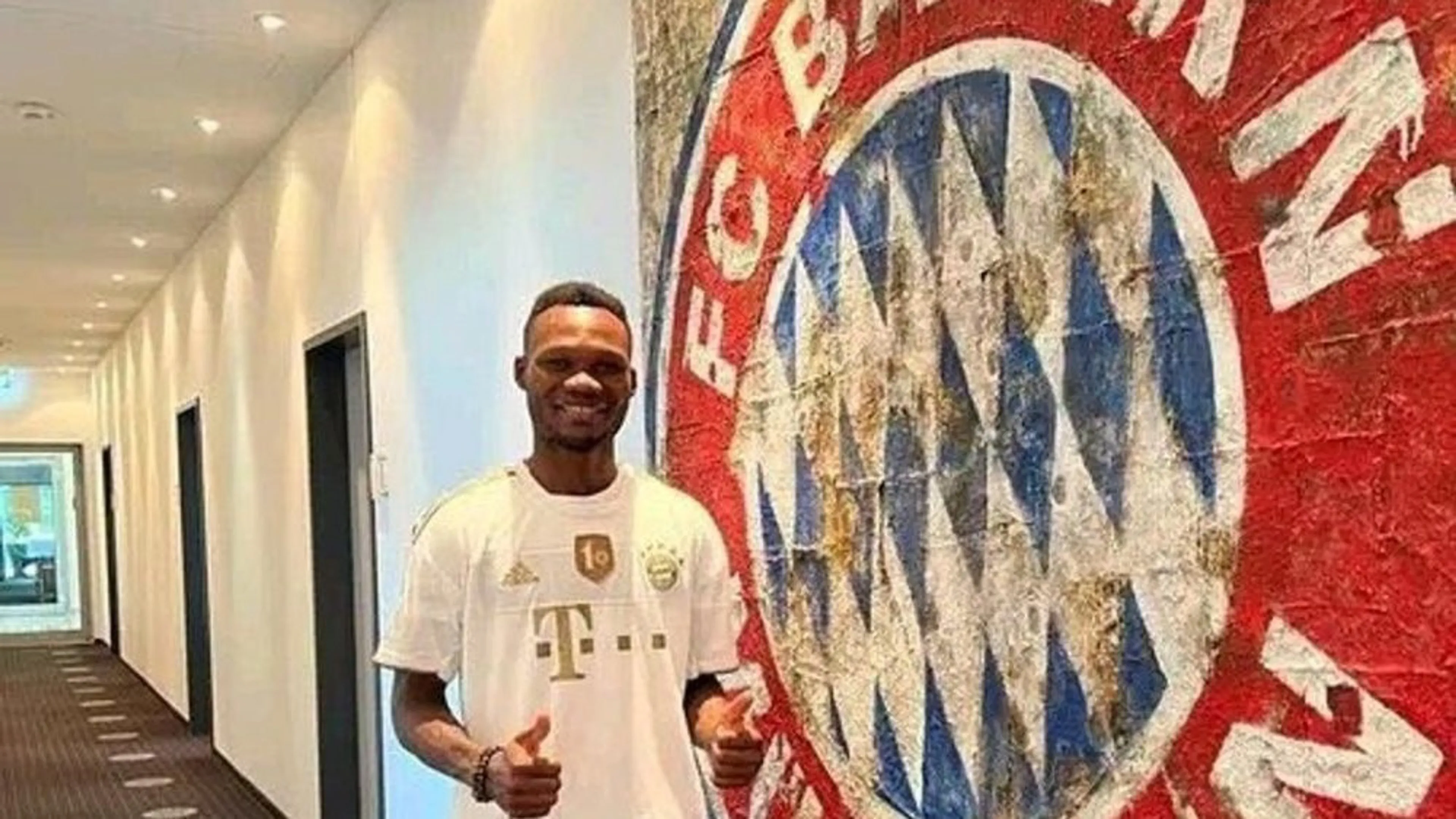 Copertina di Bayern Monaco, l’ultimo acquisto è il migliore amico di Sadio Mané