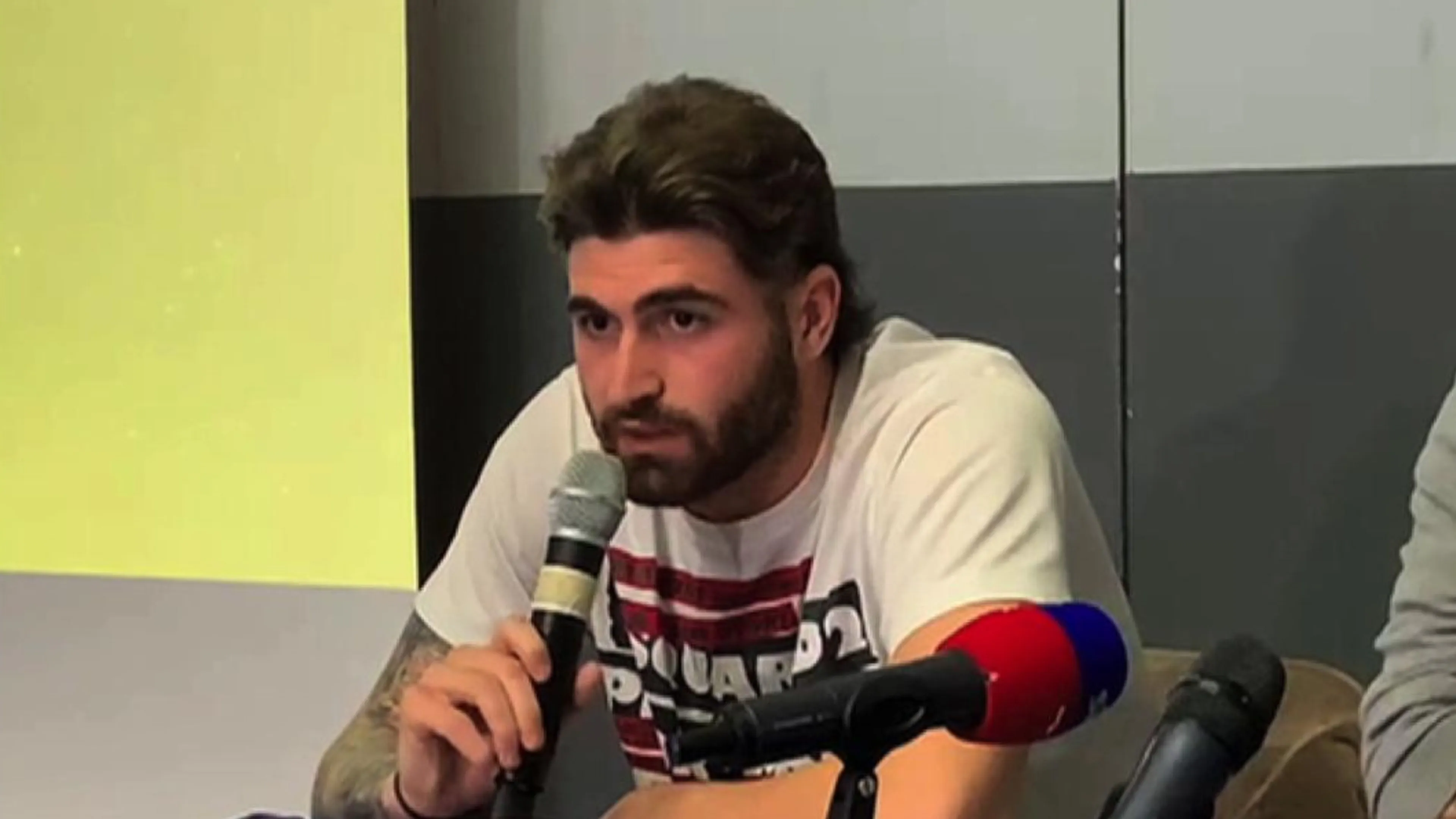 Copertina di Portanova, sfogo in conferenza: “Costretto a rinunciare al mio sogno, sto soffrendo”