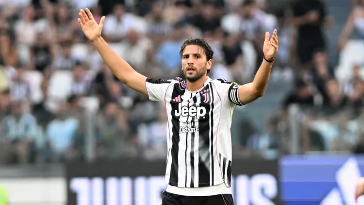 /images/m/a/n/manuel-locatelli-amichevole-friendly-match-2025-25-juventus-juventus-next-gen-2-0-azione-action-single-shot-gesti-amichevole-2025-25-juventus-juventus-next-genjpg_1755526825106.jpg