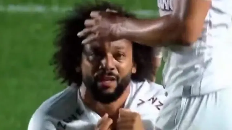 /images/m/a/r/Marcelo-rompe-gamba-a-Luchano-Sanchez.jpg