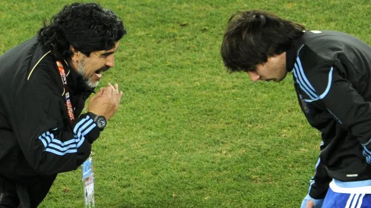 /images/m/a/r/maradona-su-messi.jpg