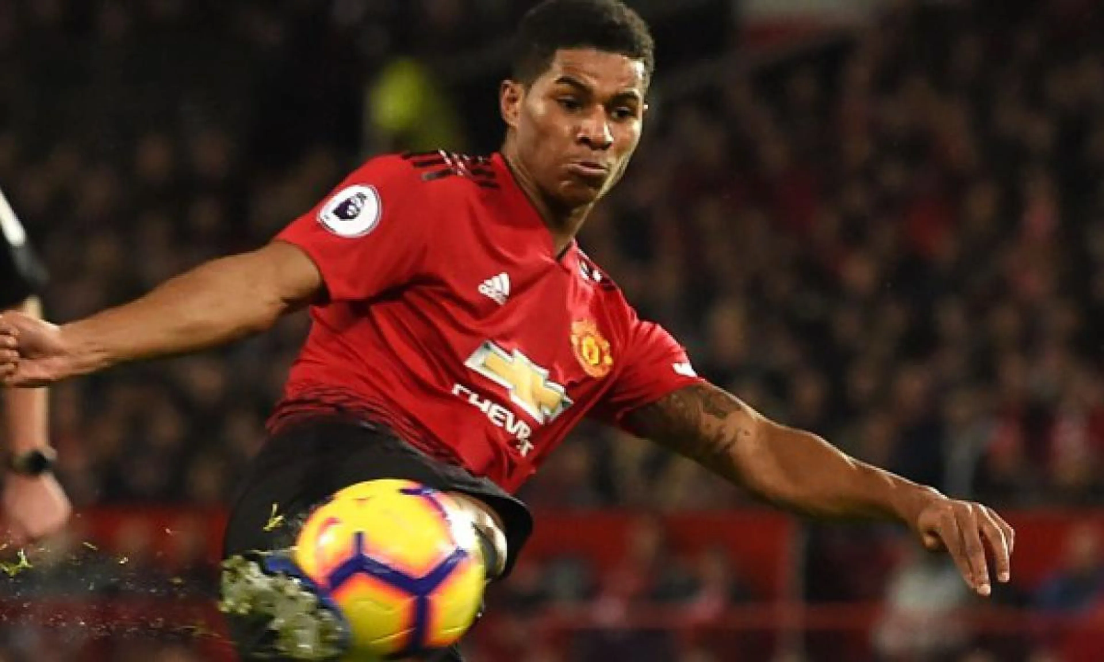 Copertina di Marcus Rashford a 13 anni già scherzava gli avversari (VIDEO)