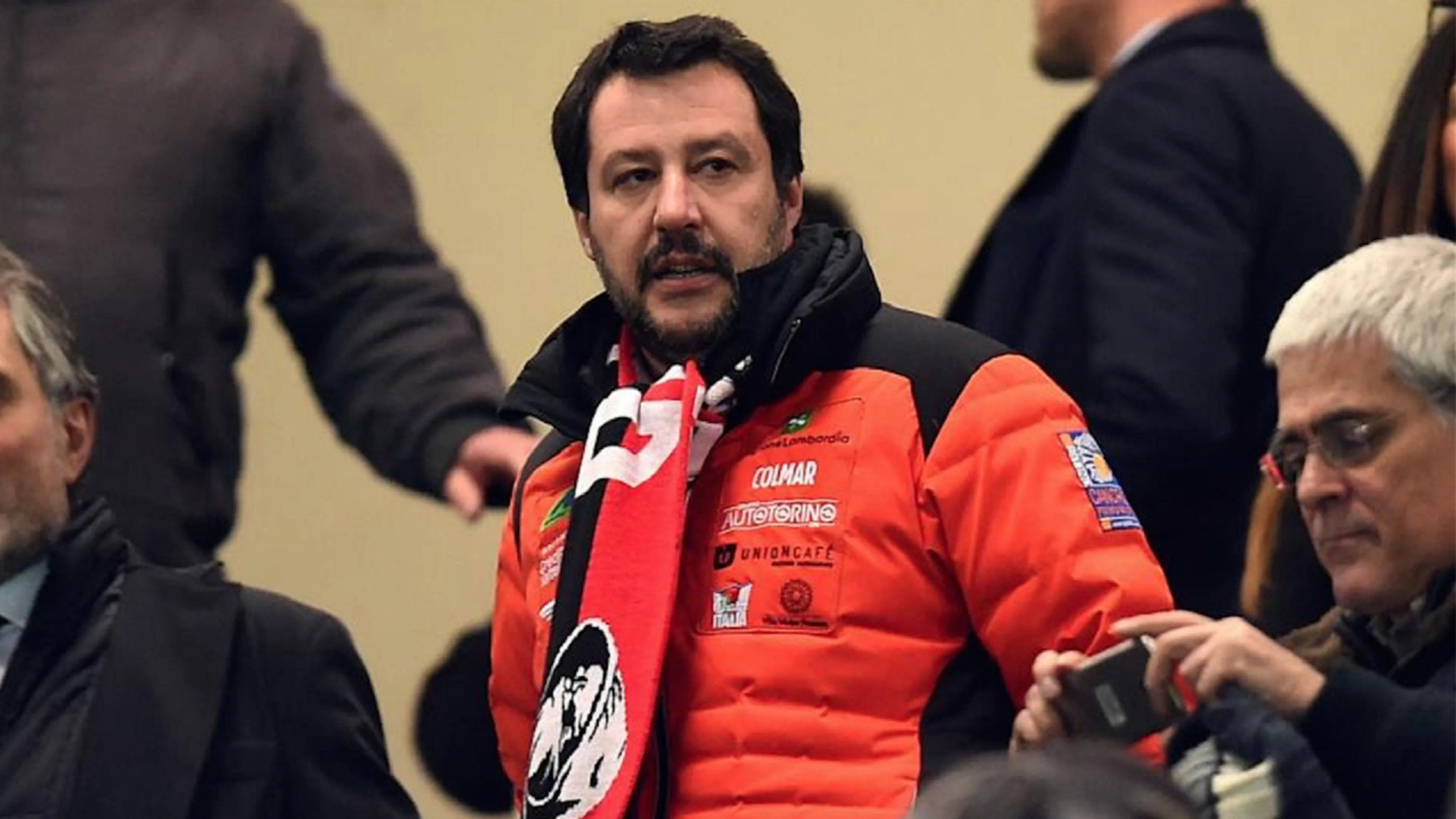 Copertina di Il Milan perde e Matteo Salvini sbotta sui social: "Vergognosi" (FOTO)