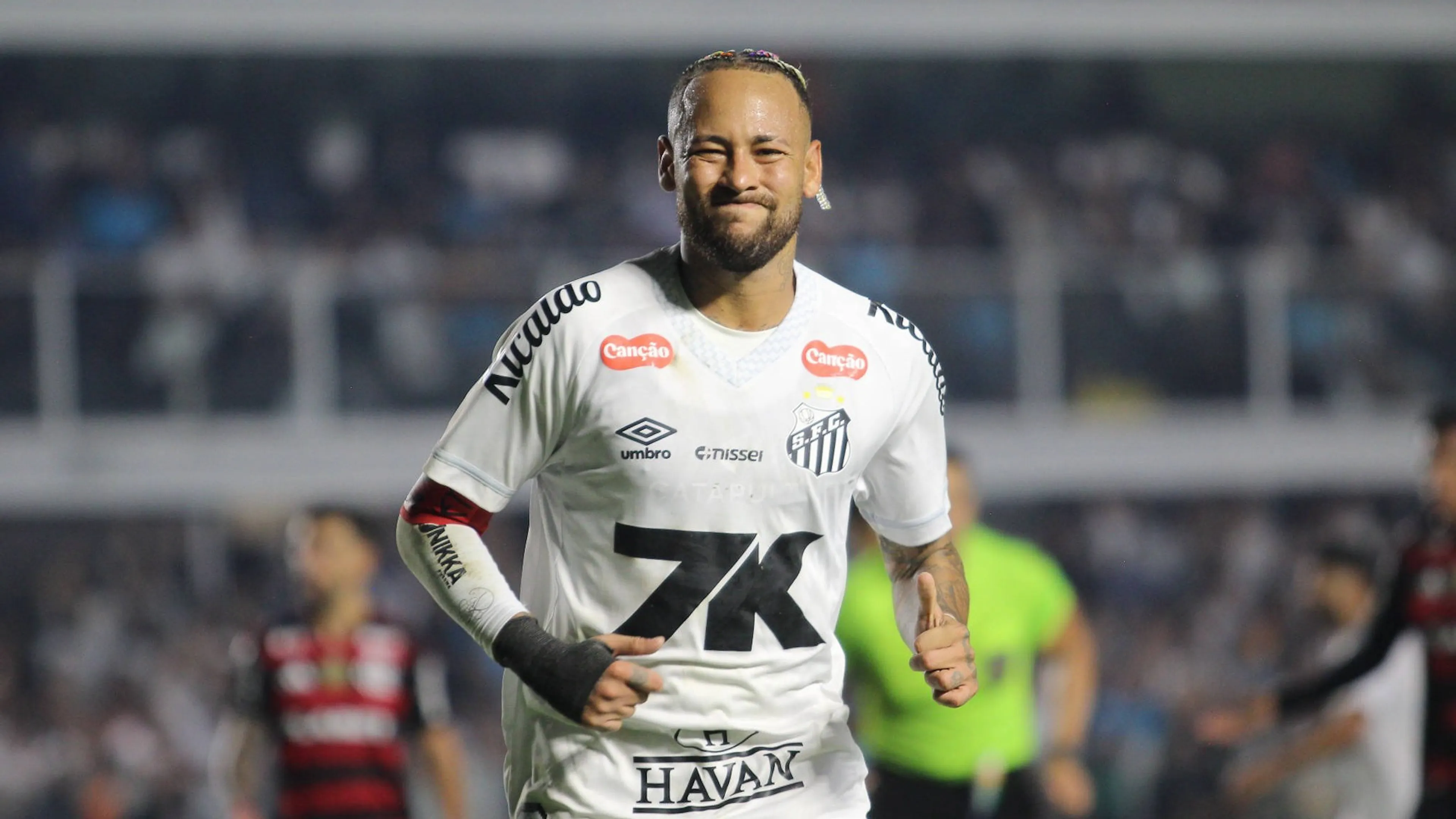 L'ultima follia di Neymar: acquista una delle auto più iconiche del mondo del cinema ma non può guidarla su strada!