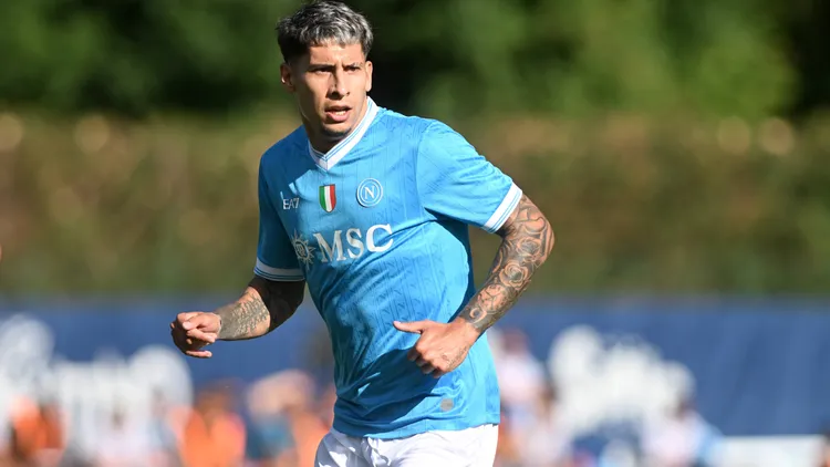 /images/m/a/t/mathias-olivera-napoli-amichevole-friendly-match-2025-26-napoli-vs-arezzo-2-0-azione-action-single-shot-amichevole-2025-26-napoli-arezzo-0-2jpg_1753897169325.jpg