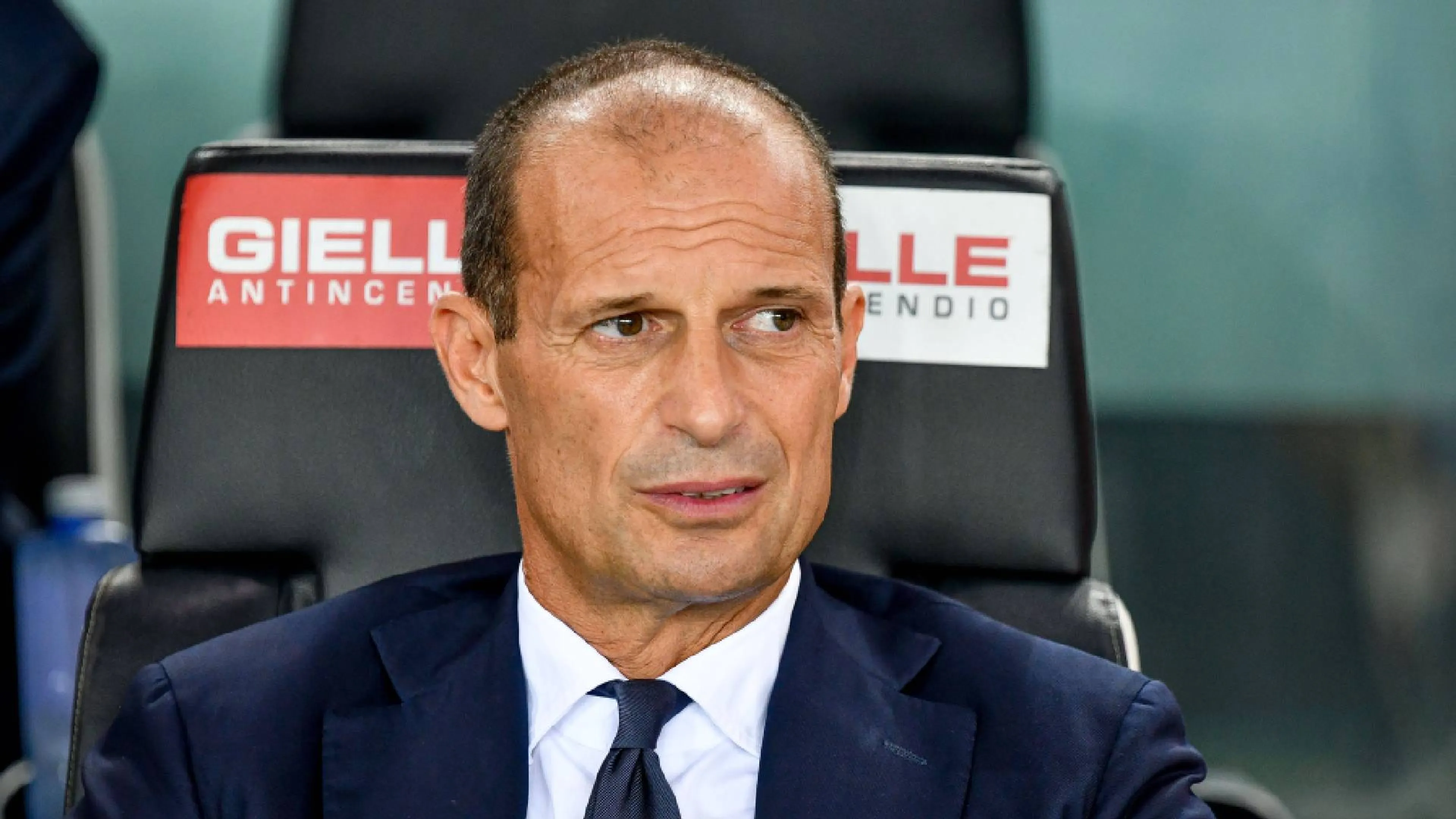 Copertina di Lo sfogo di Sordo, ex giocatore di Allegri: "Di lui ho un bruttissimo ricordo. E quando l'ho rivisto, l'ho mandato a quel paese"
