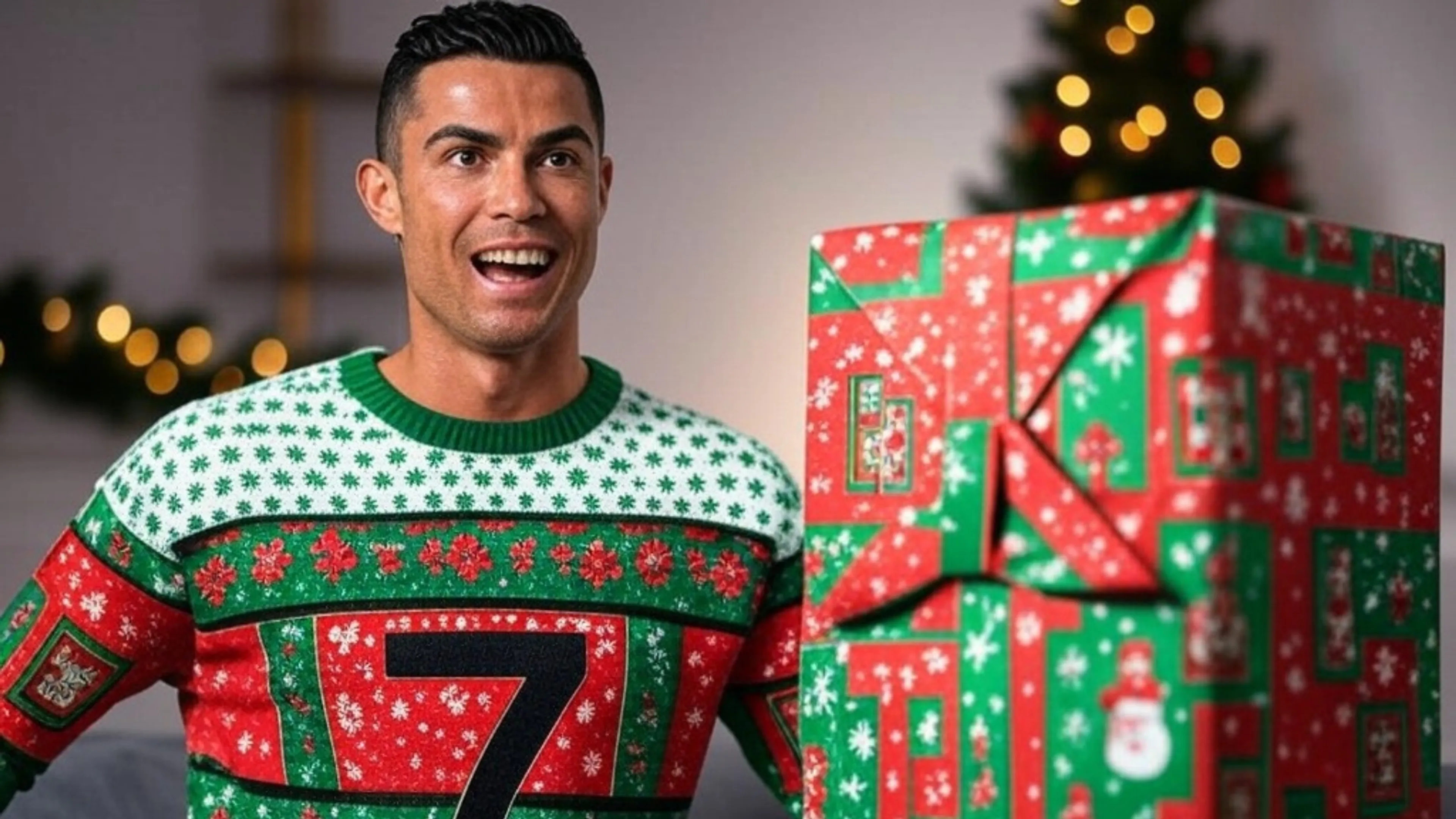 Copertina di "Il pensierino" di Natale dell'Al-Nassr a Cristiano Ronaldo scatena i tifosi